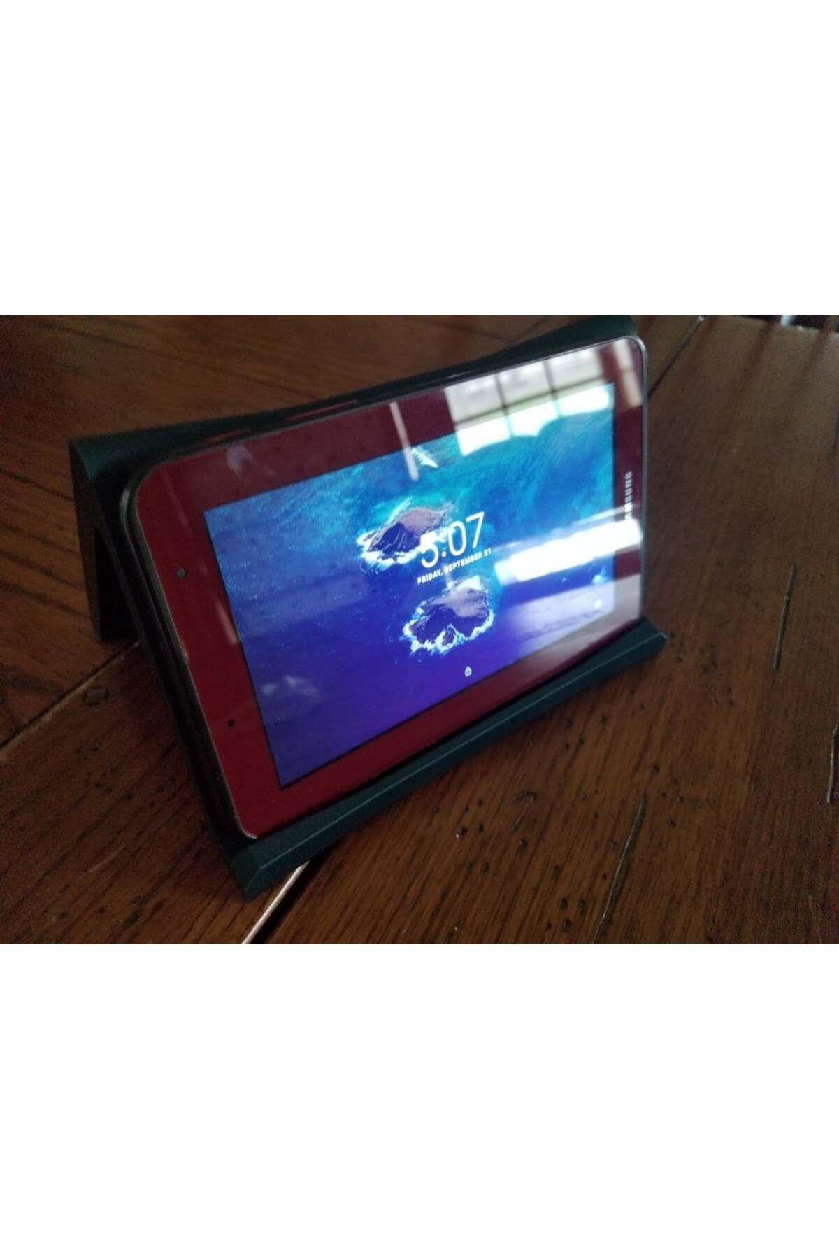 Lucest Evrensel tablet standı (Plastik Aparattır!!!)