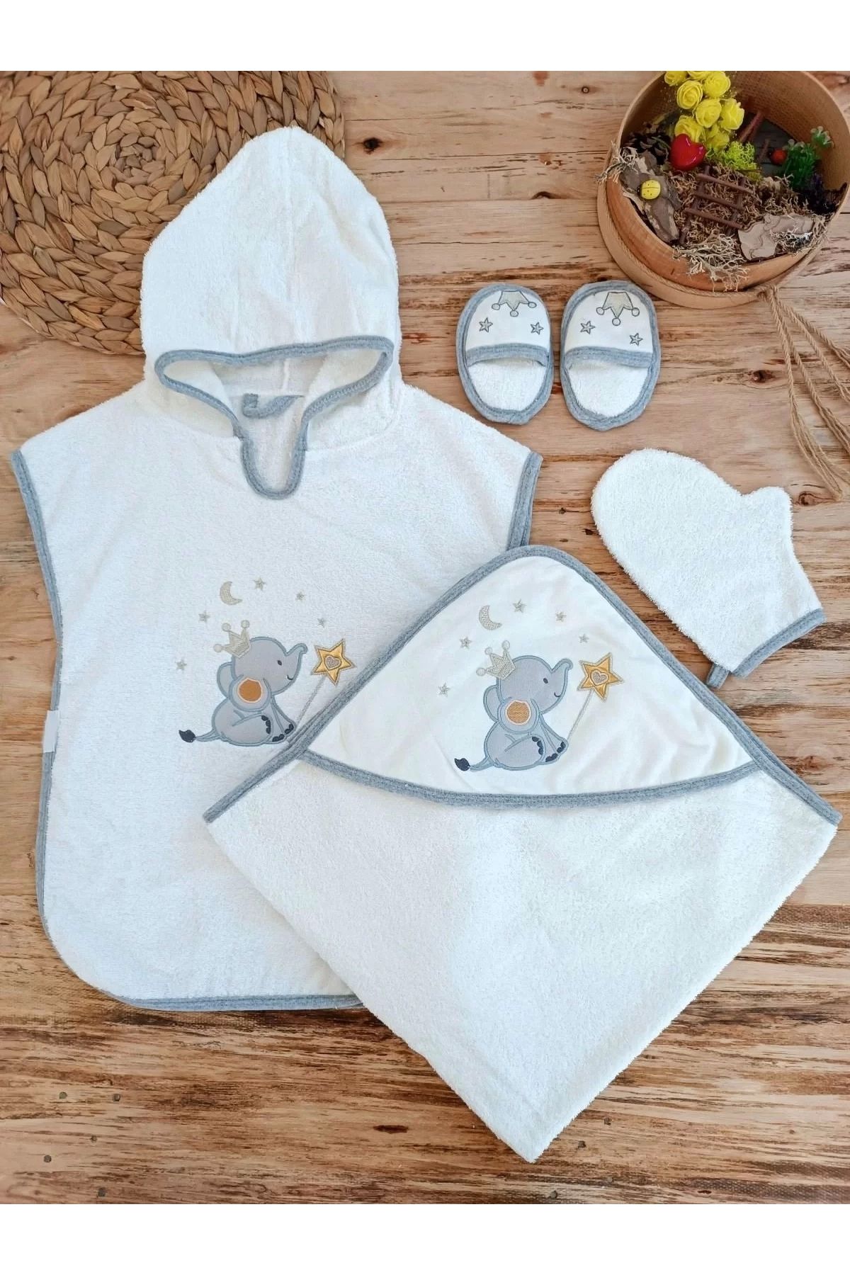 Haye Collection 0,1 Yaş Sevimli Fil Nakışlı Pareolu 4lü Kız Erkek Bebek Havlu Silgi Takımı Ekru