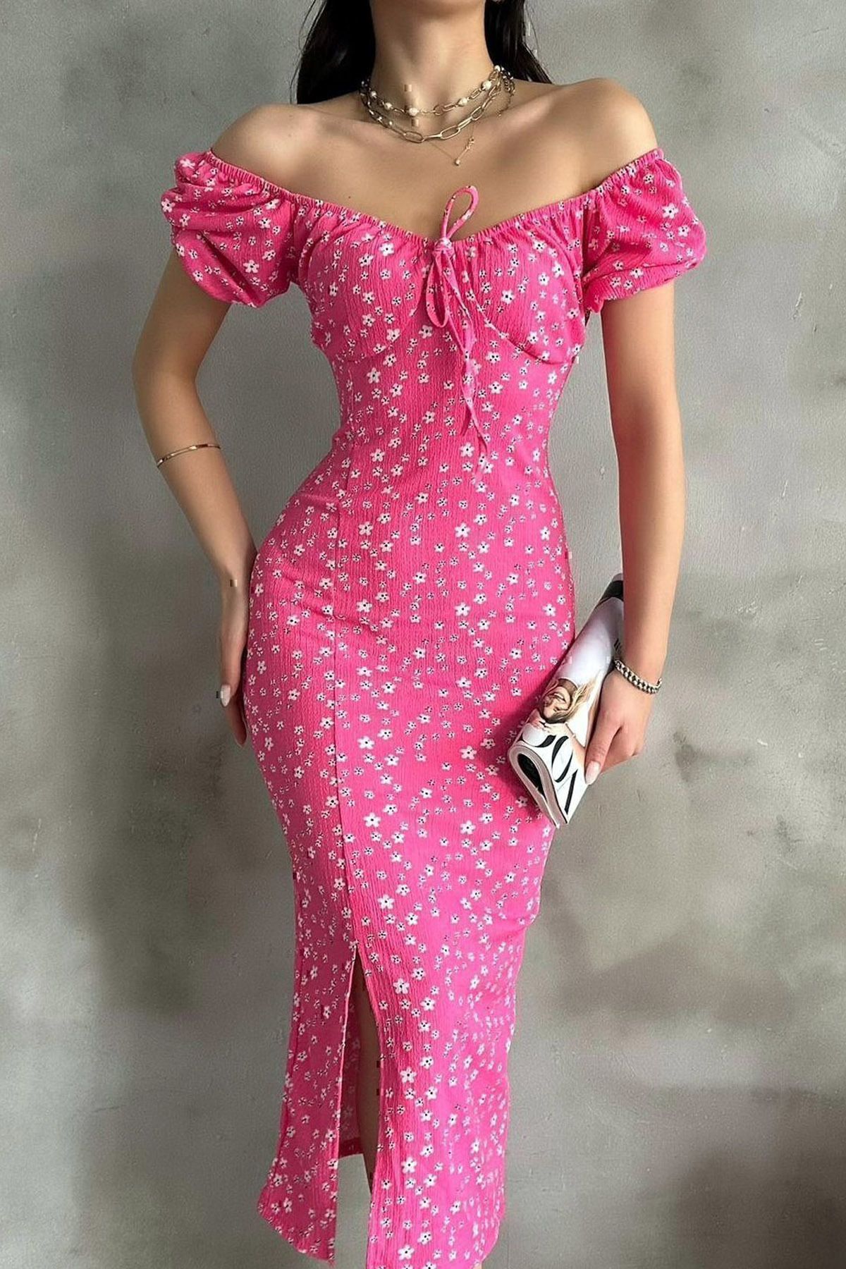 Ottawe Regular Fit U Yaka Kısa Lastikli Balon Kol Yırtmaçlı Bağcıklı Çiçek Desen Diz Altı Likralı Elbise