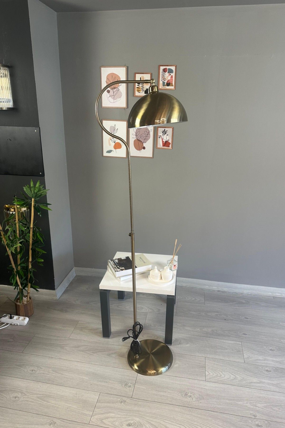 Bamyum Eskitme Renk Lambader Modern Dekoratif Metal Oturma Odası Çalışma Odası
