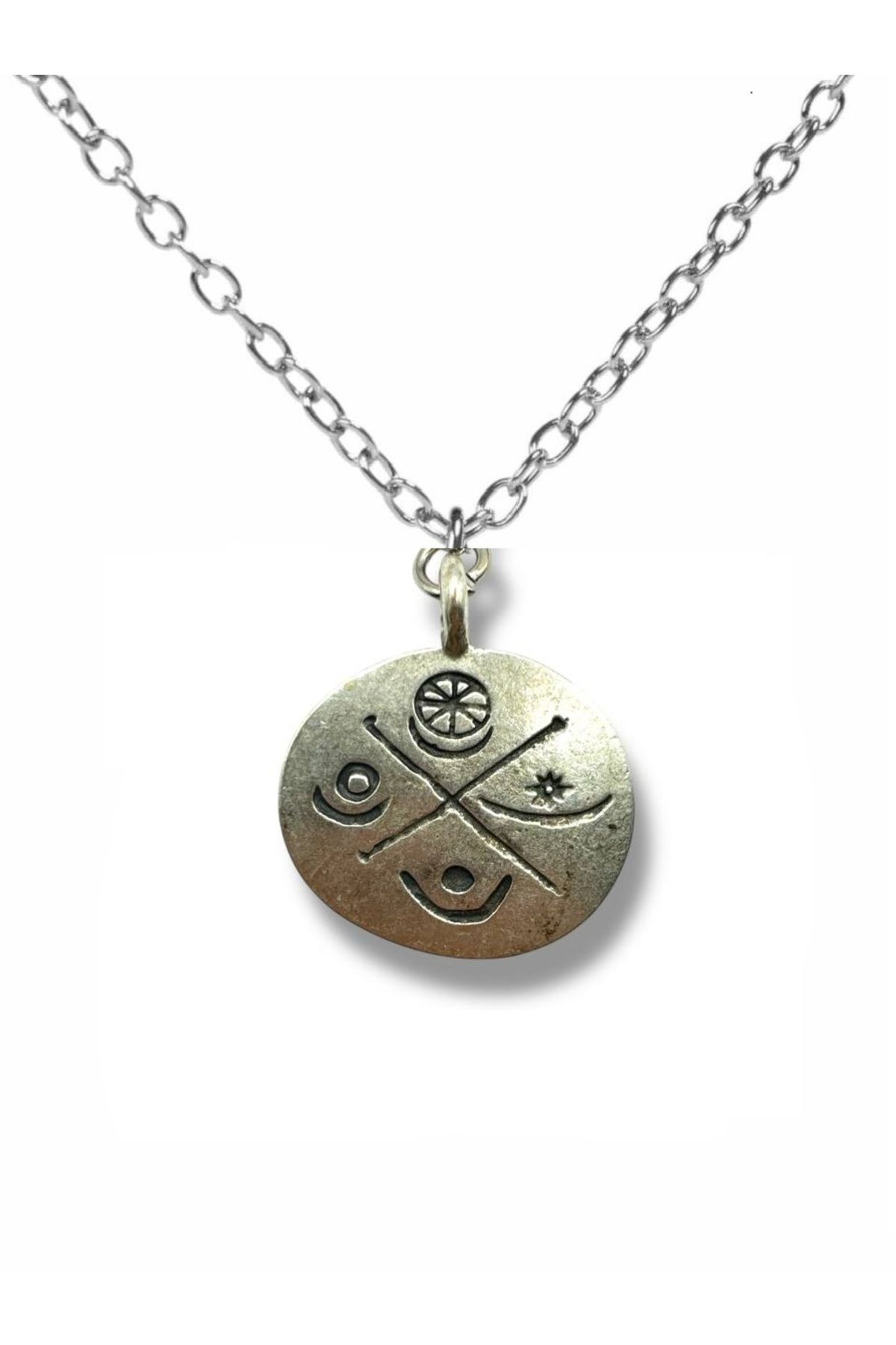 Herşey Nota Atiye – Göbeklitepe Sembol Figürlü Kolye – Gümüş Renk Zamak Metal Spiritüel Unisex Takı