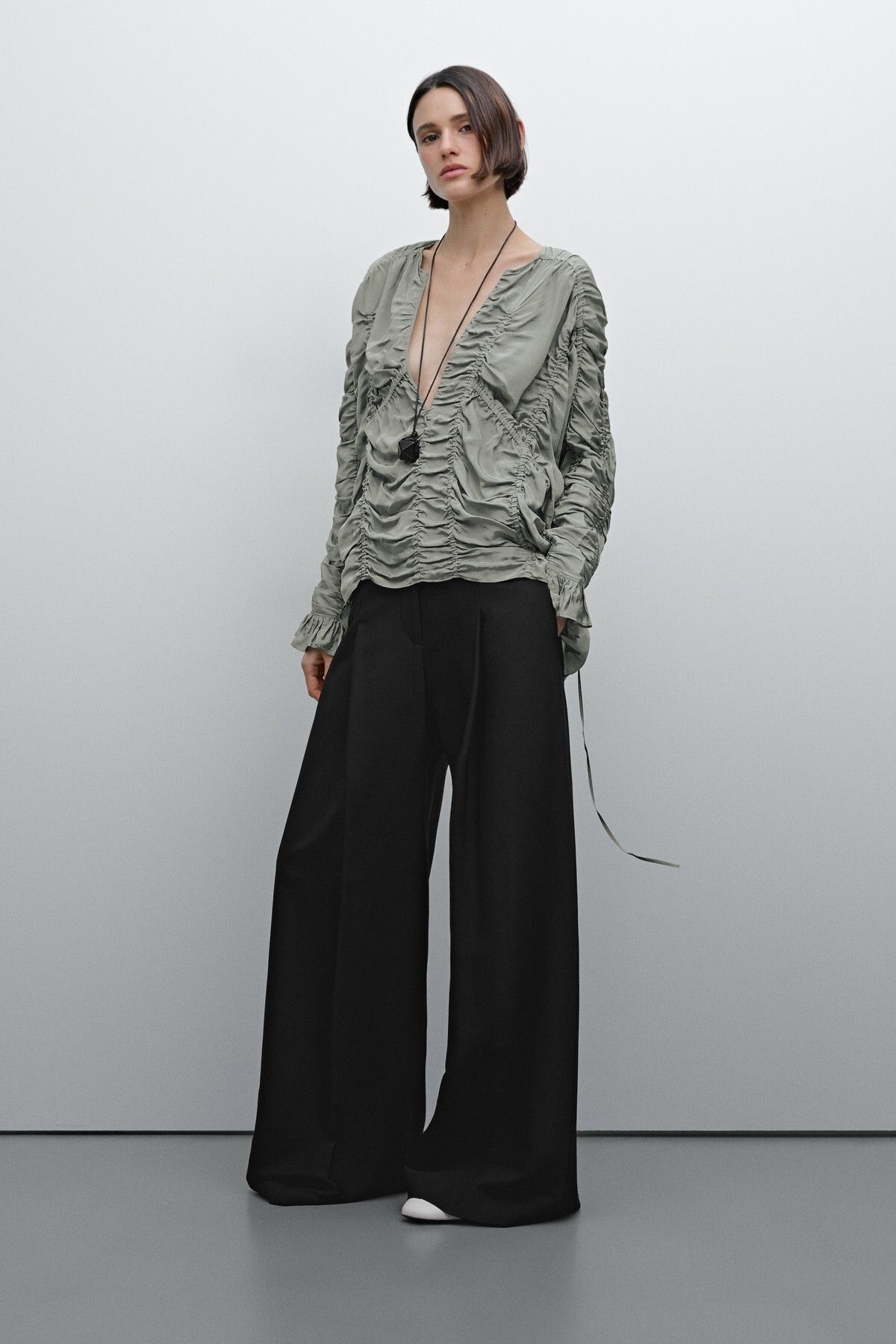 Massimo Dutti Büzgülü dökümlü bluz - Studio