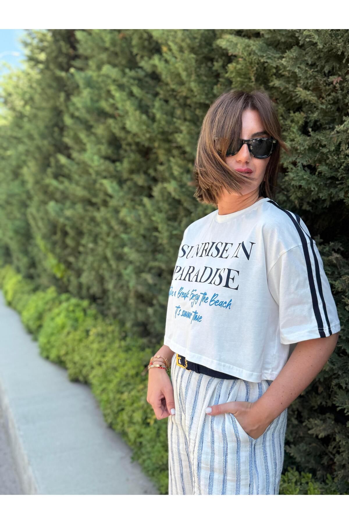 begum mayda Lacivert Yazılı , Beyaz Crop T-shirt