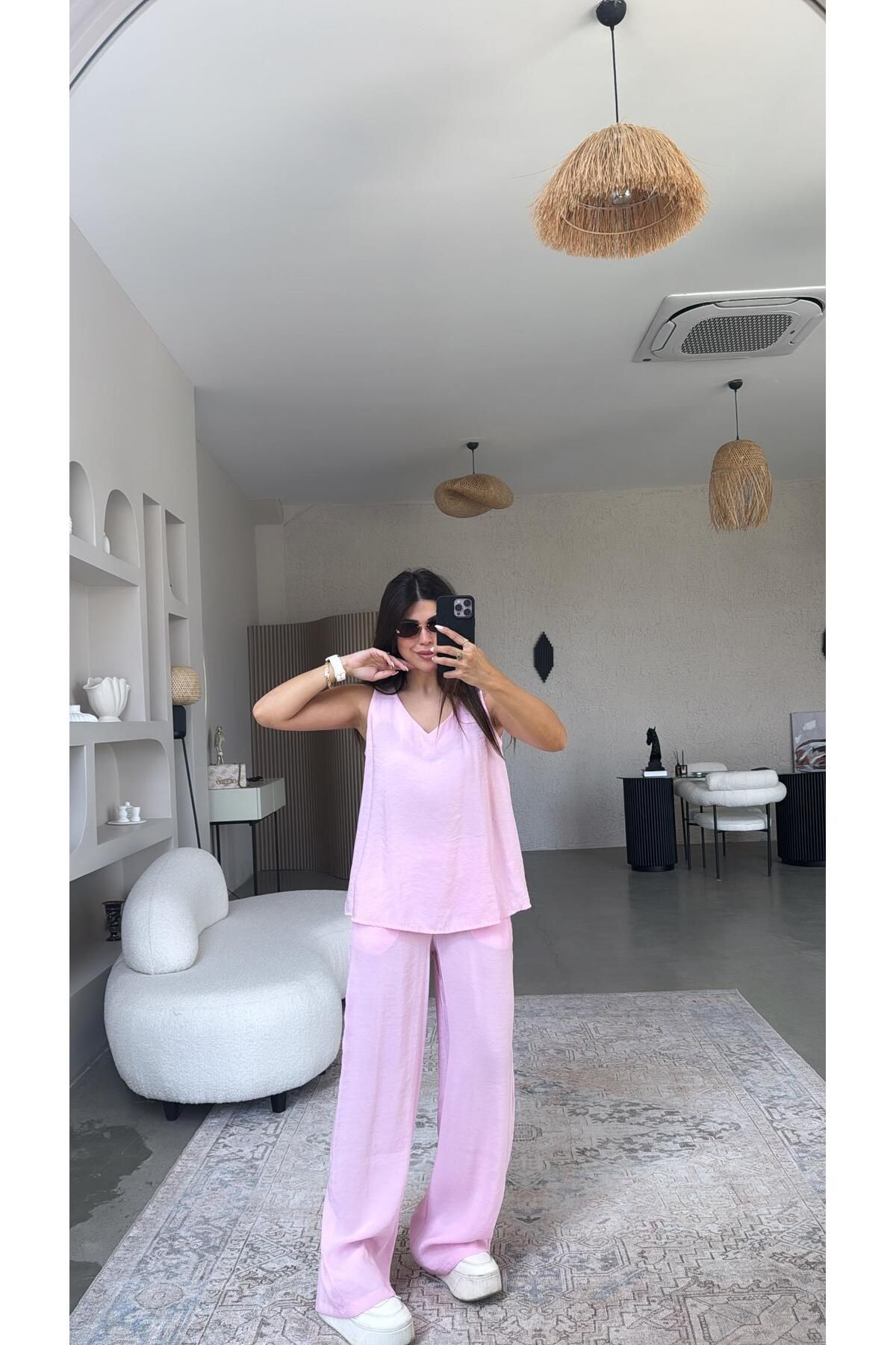 Buket Teke Pembe V Yaka Bol Paça Takım