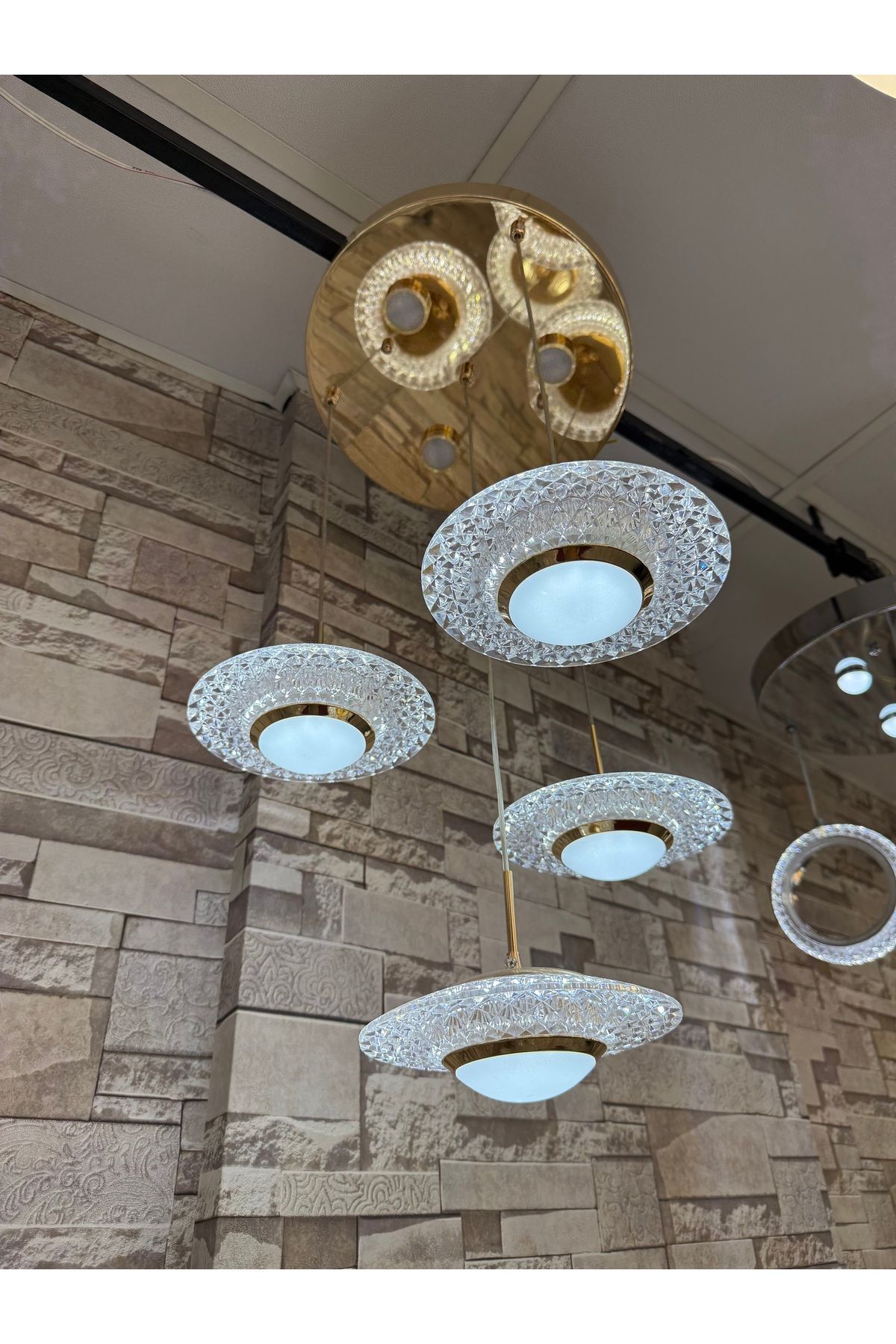 TREND Sarkıt Led avize