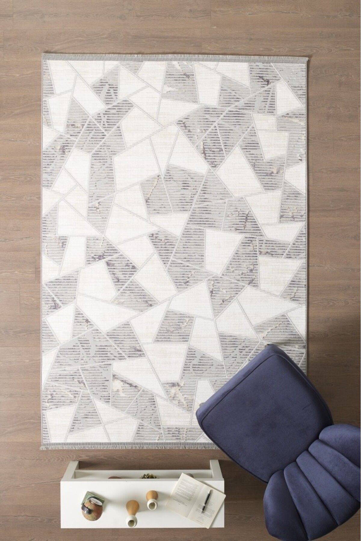 Adalizza Modern Tasarımlı Pamuk Tabanlı Geometrik Desenli Saçaklı Siyah Renkli Halı