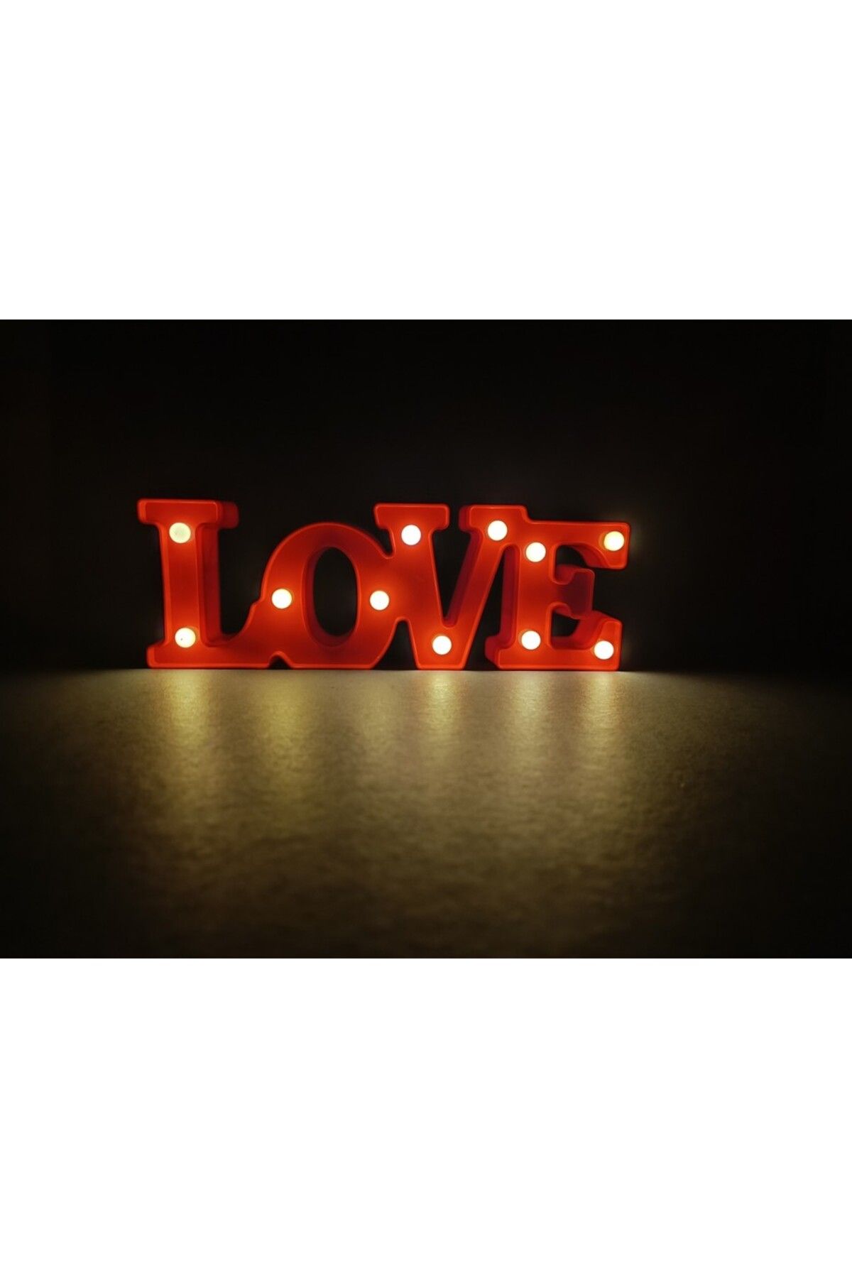 ÖZAY HOBİ EVİ LOVE LED YAZI KIRMIZI IŞIKLI Ürün boyu 29,5 *10,5 cmdir.
