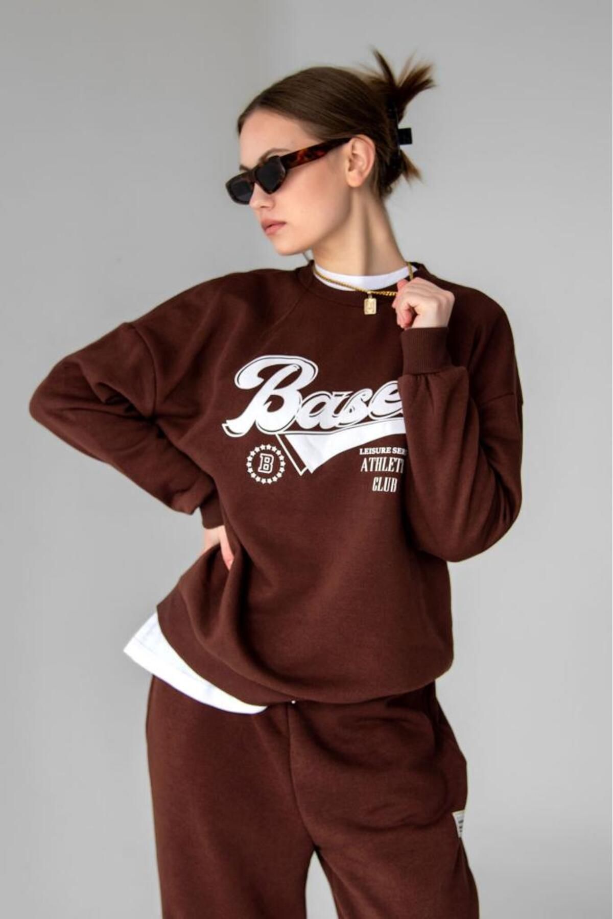bases. Kahverengi Bisiklet Yaka Baskılı Içi Polarlı Oversize Sweatshirt