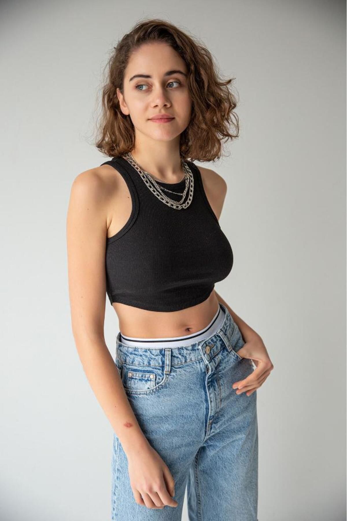 bases. Halter Yaka Oval Kesim Örme Crop Atlet