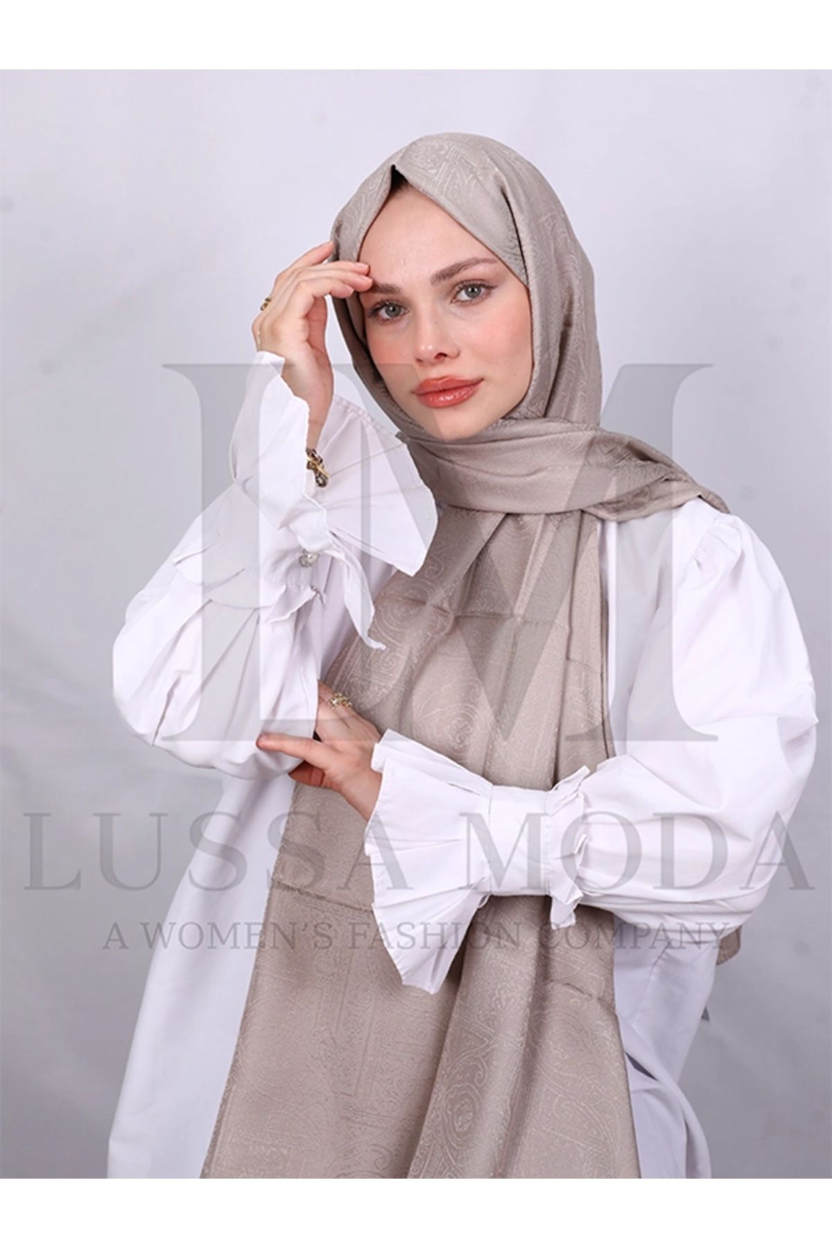 LUSSAMODA DESENLİ MONOGRAM ŞAL