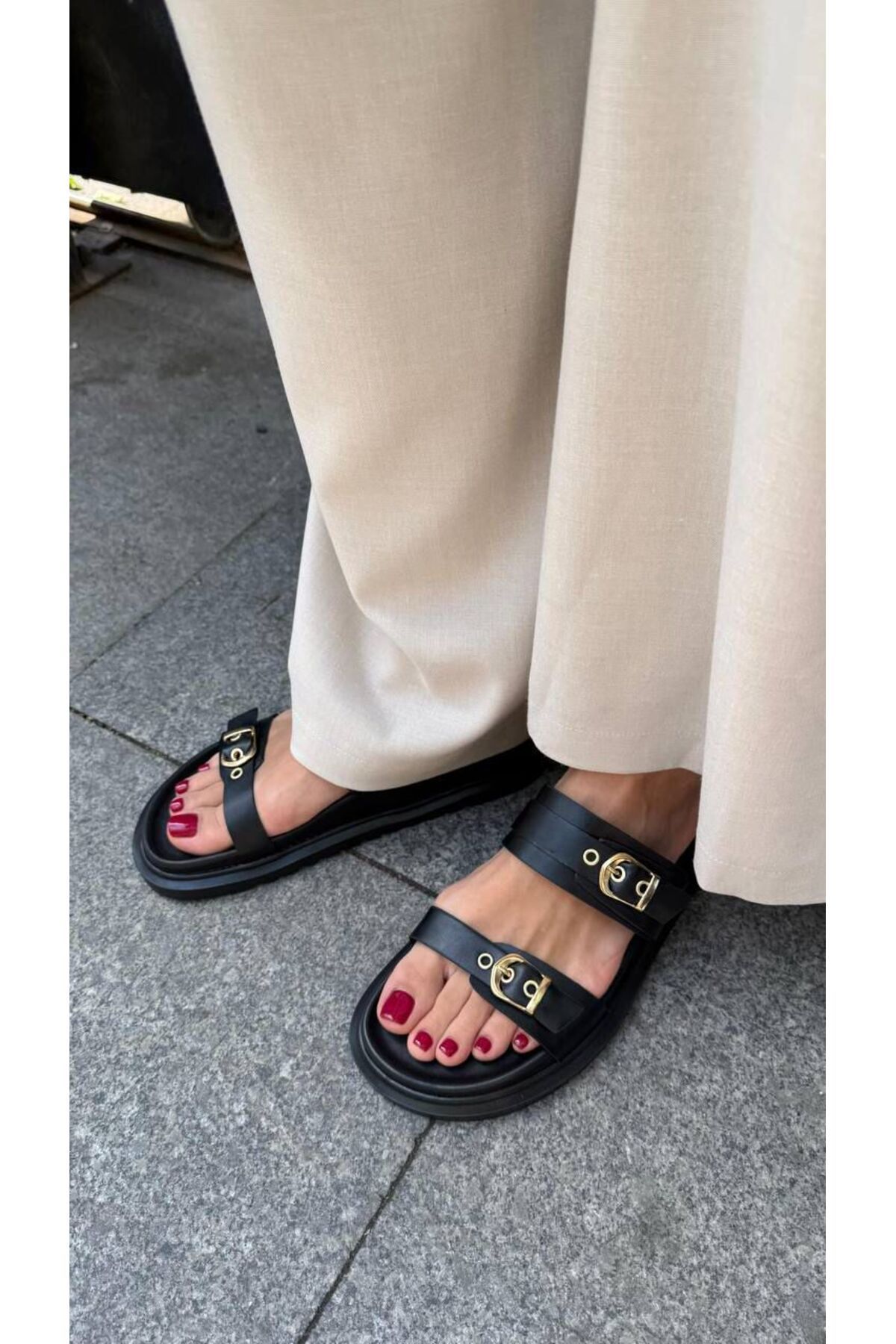Motto boutique Kadın Siyah Suni Deri Çift Bantlı Konforlu Ortopedik Taban Terlik