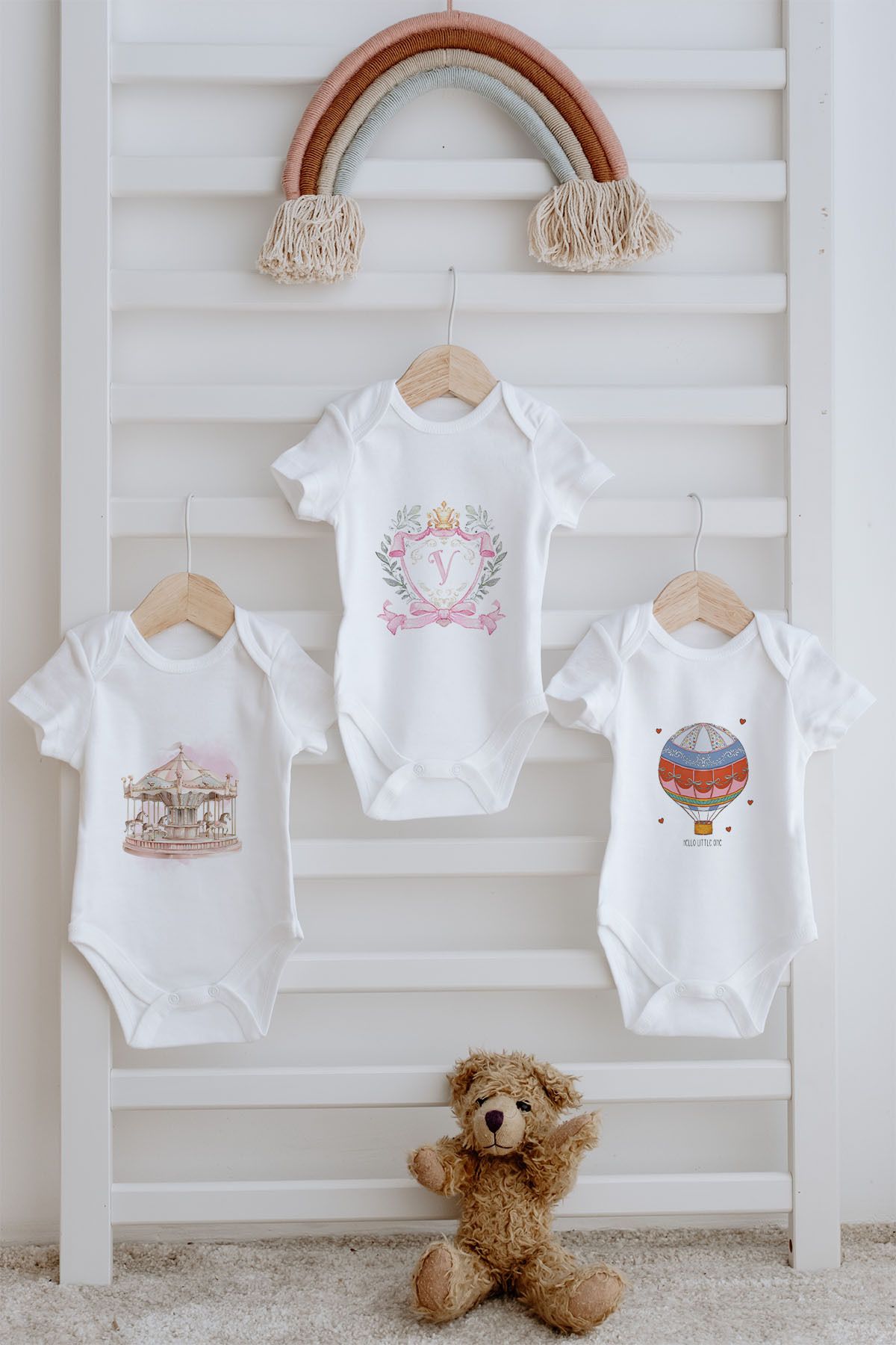 Tuğba Kuğu 3'lü Bebek Body - Pink Royal Series - V Harfi