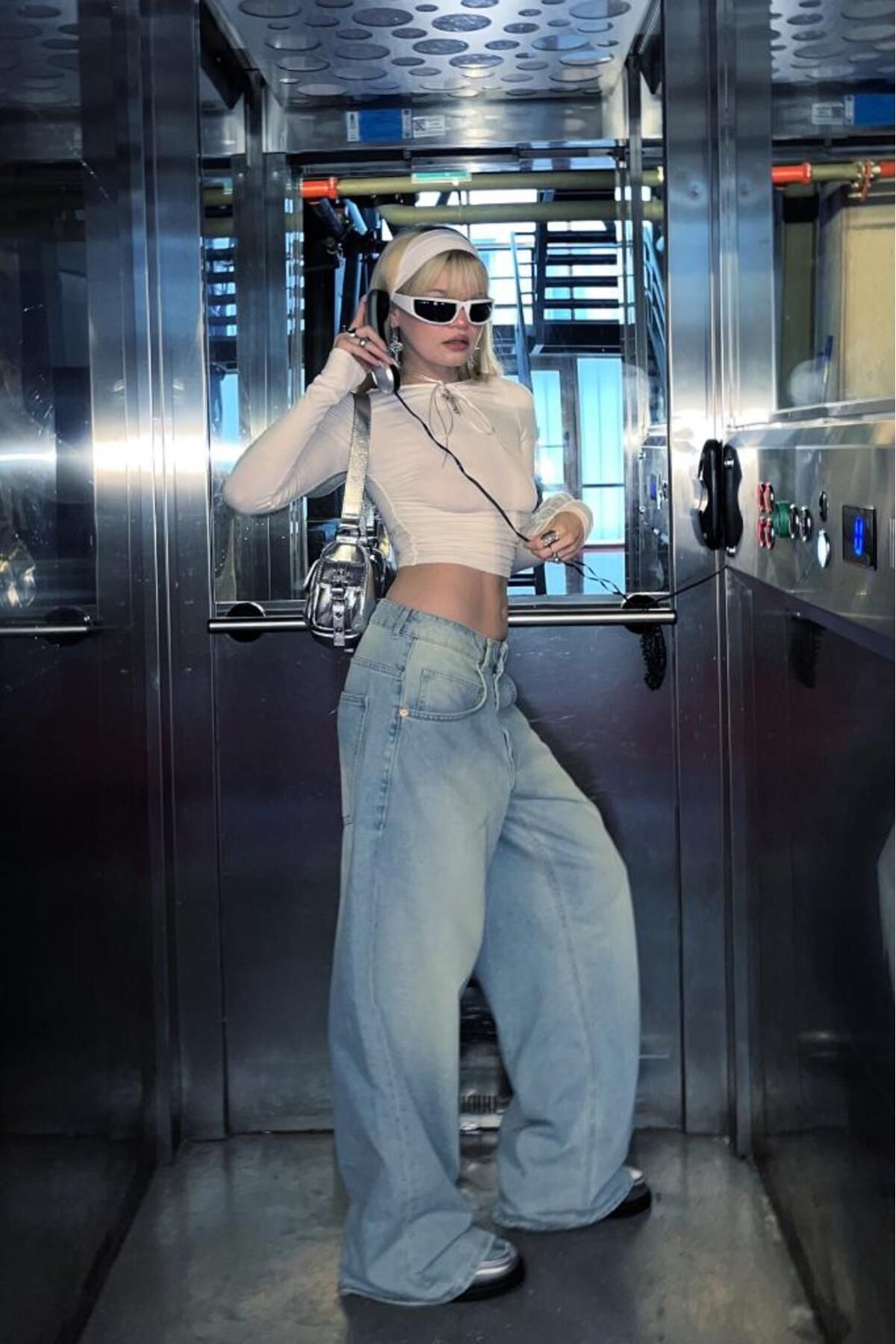bases. Kadın Canlı Mavi Bol Kesim Baggy Jean