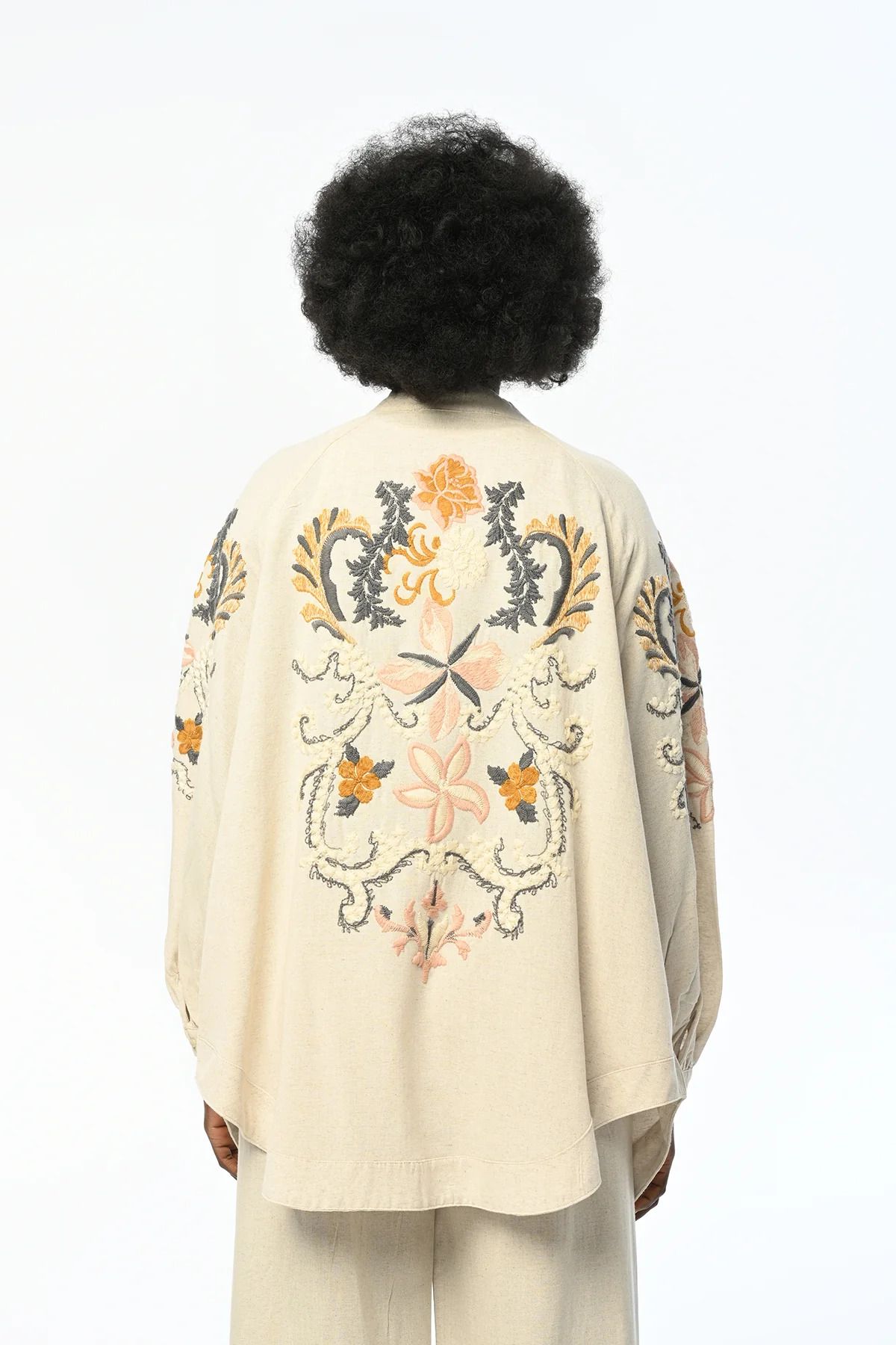 Venoura Keten Nakış İşlemeli Kimono