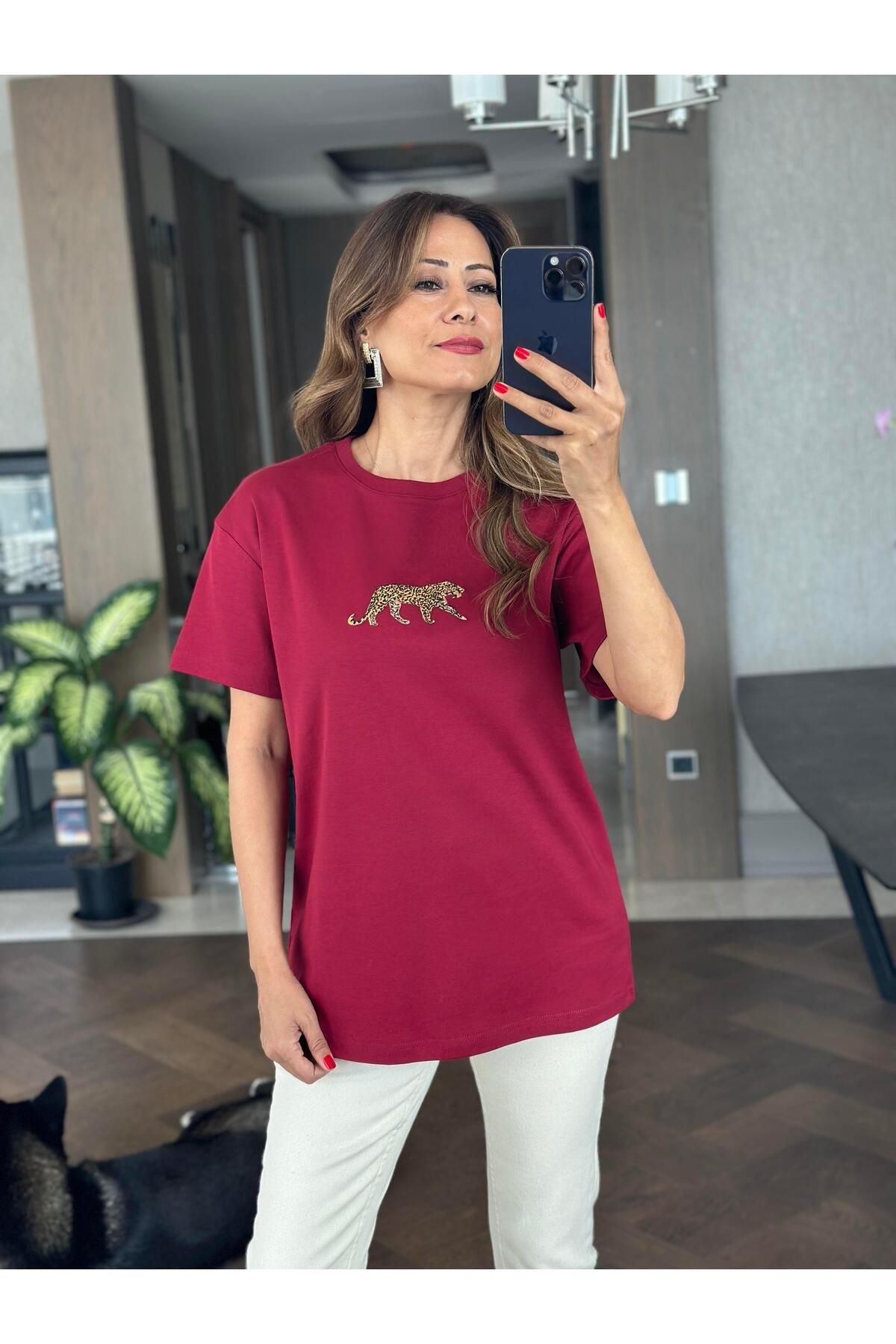 Forlady Butik Bordo Önü Kaplan Nakışlı Bisiklet Yaka Kadın T-Shirt