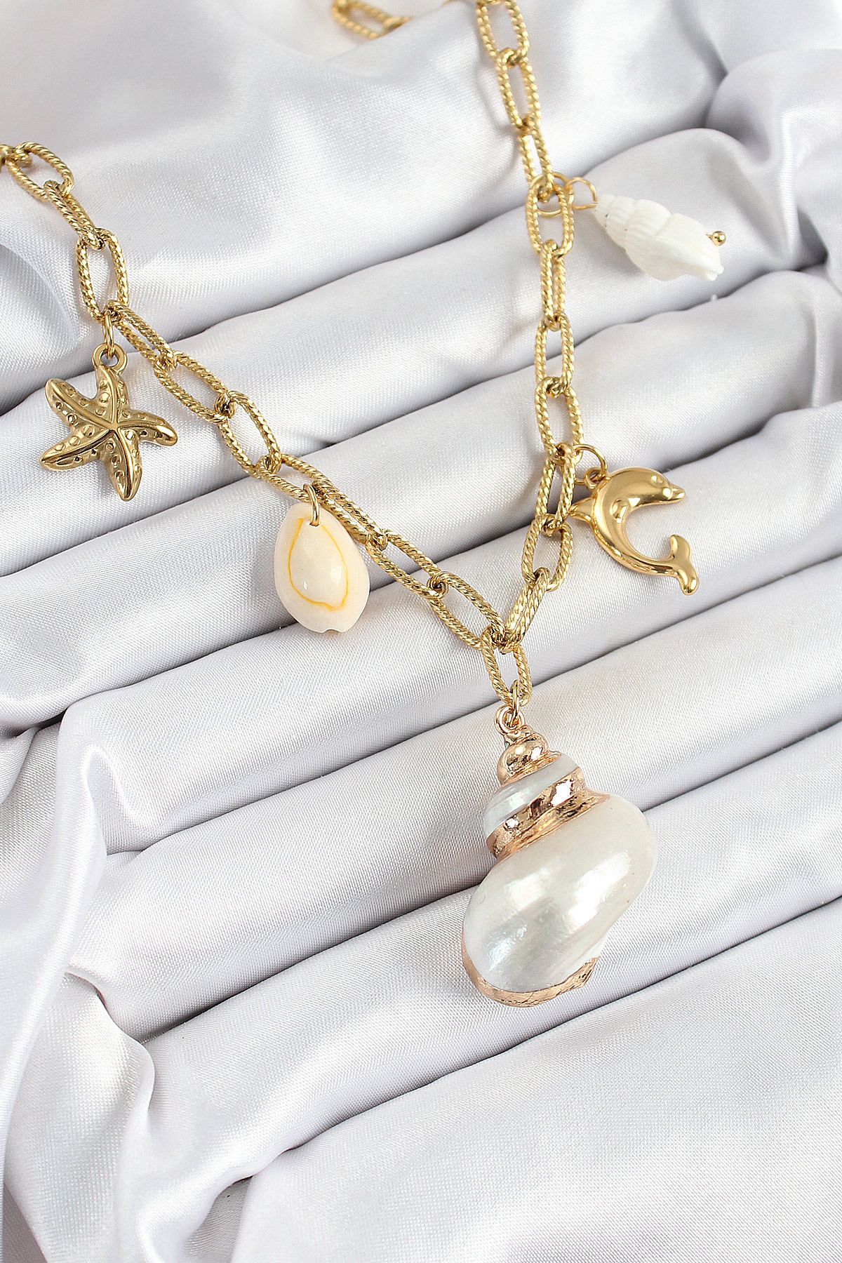 callerrons accessories Gold Renk Deniz Kabuğu ve Yıldızı Konseptli Kadın Kolye - EBJ250620W35577