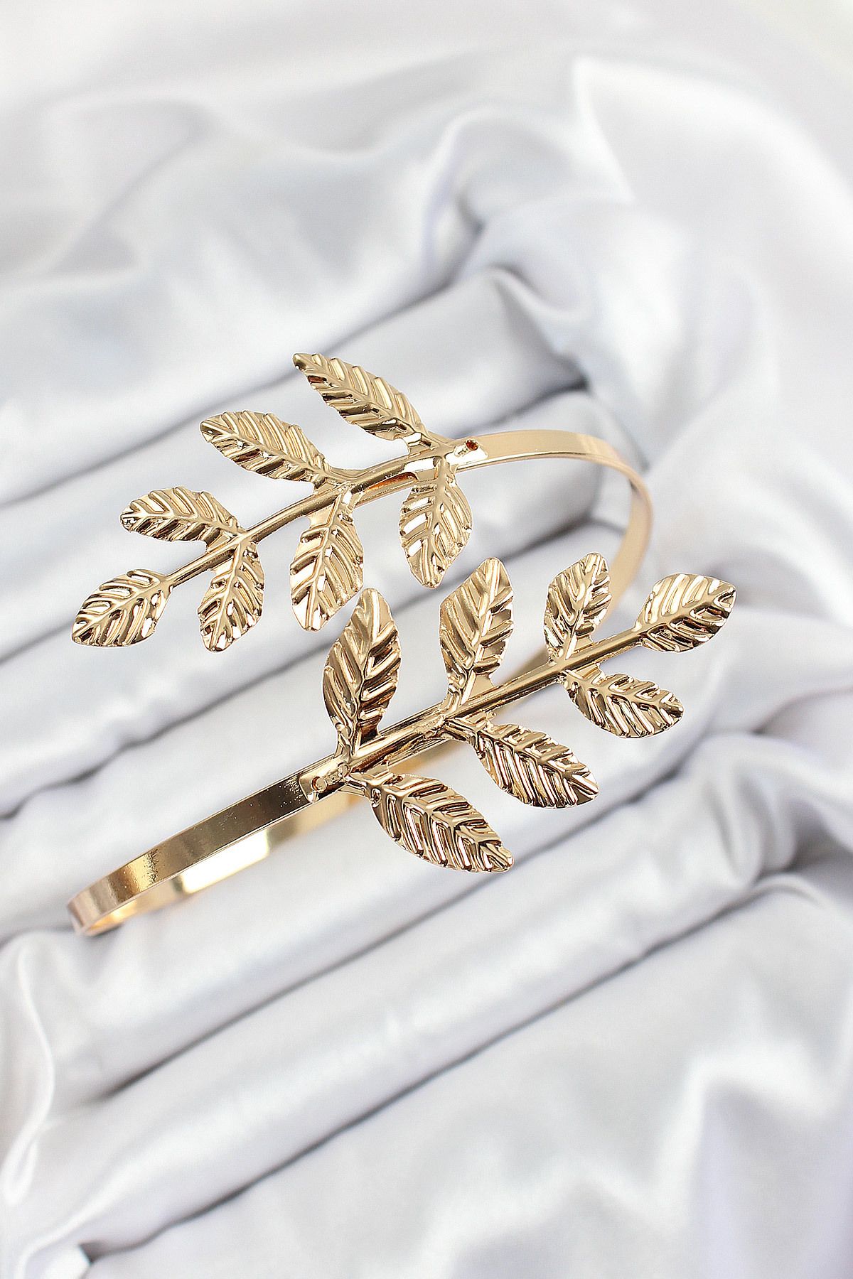 callerrons accessories Pirinç Yaprak Model Gold Renk Kadın Pazu Bileklik - EBJ250620W35774