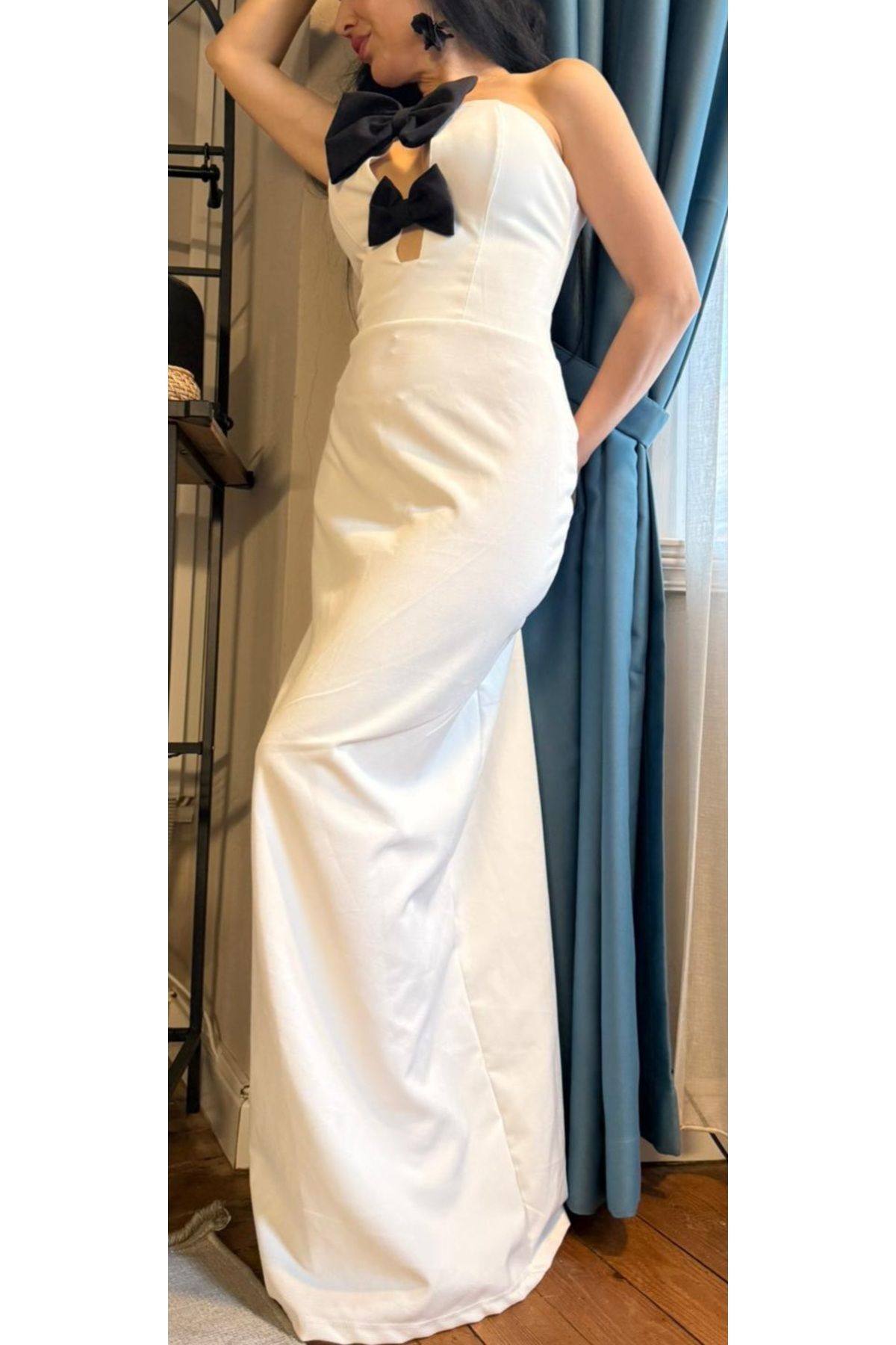 Lovely butik Kadın Straplez Crep Siyah Kurdaleli Beyaz Elbise