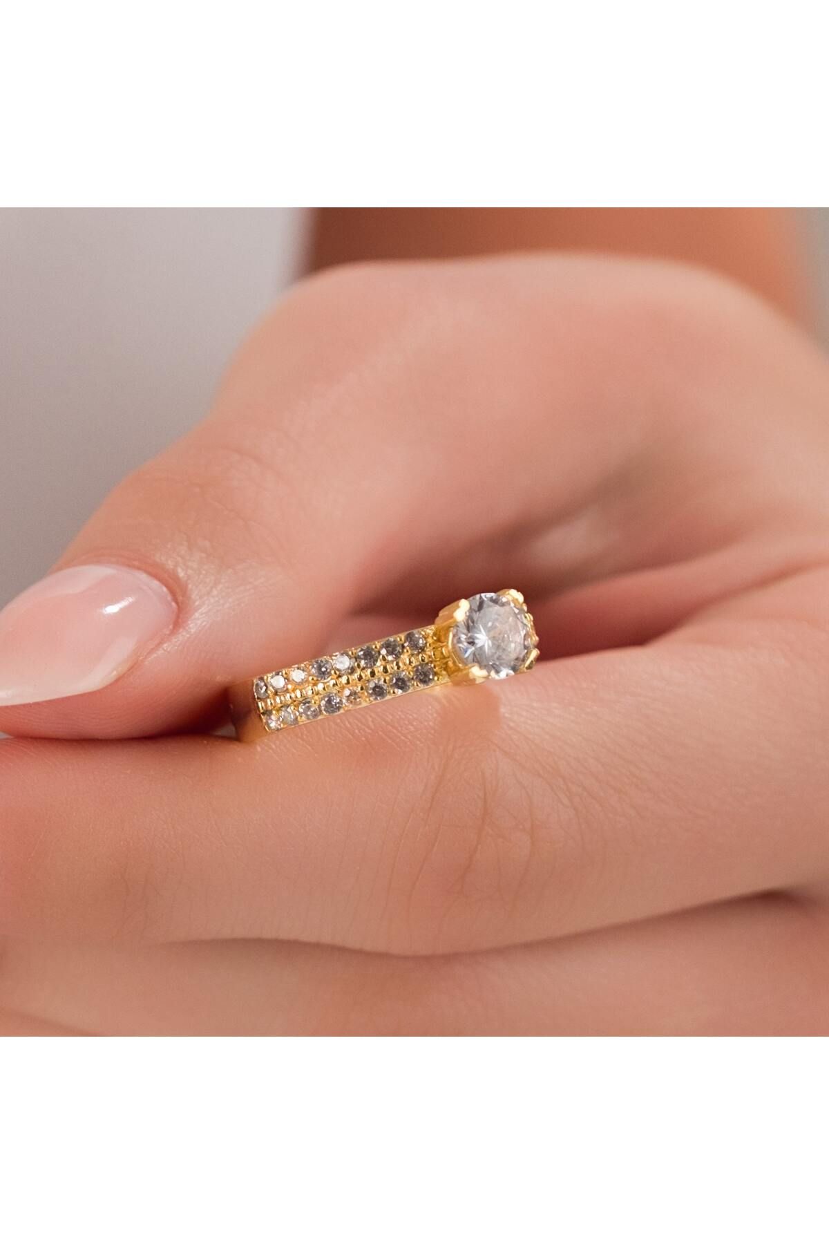 HOBİSY GIFT SHOP Çift Sıra Taşlı Altın Kaplama Tek Taş Yüzük | Kararmaz Gold Renk Çelik Yüzük - 18 Numara – 19 mm Çap