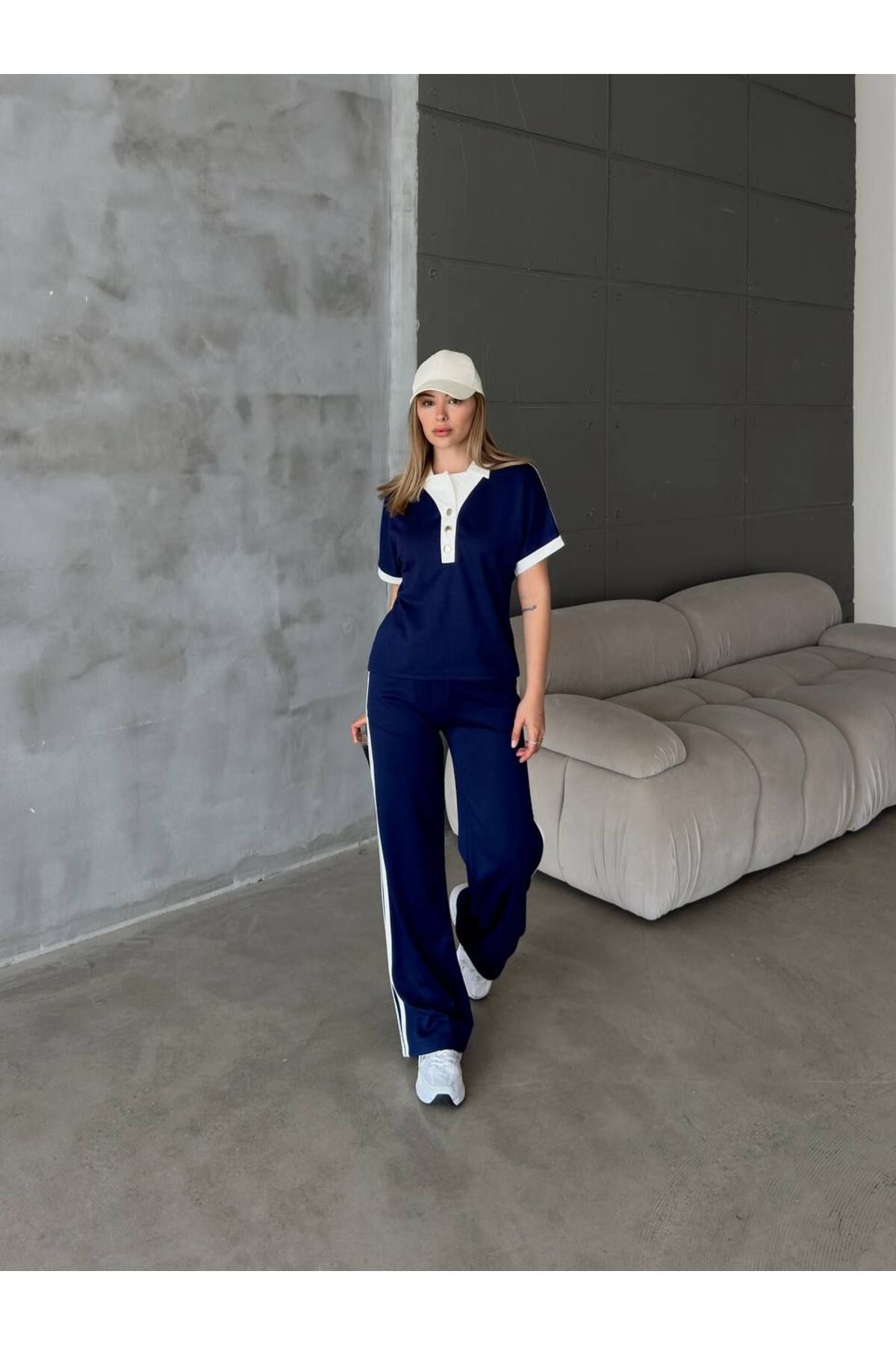YONEZ MODA Kadın Modal Kumaş Düğme Detaylı Tişört Pantolon Takım