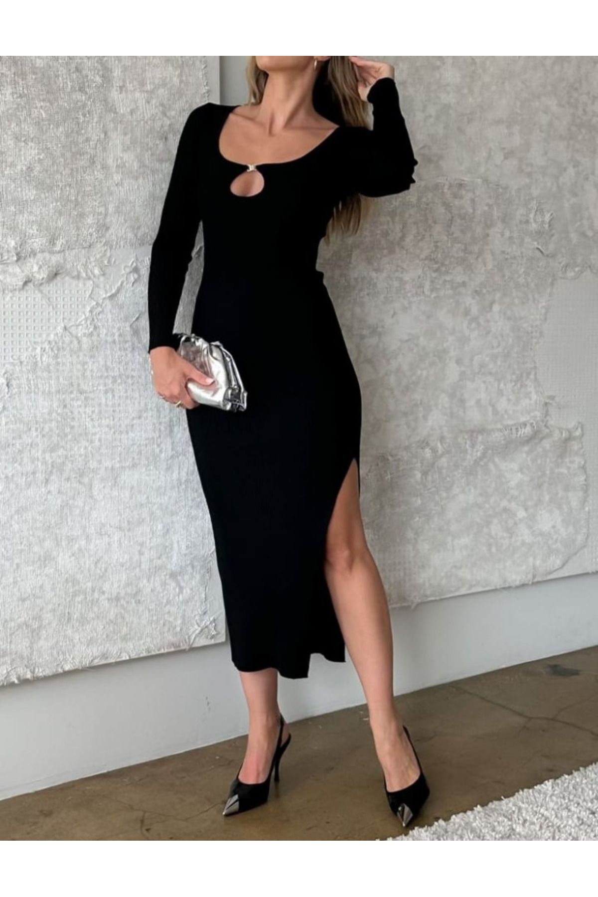 D&M Life Collection Kadın Uzun Kollu Yaka Damla Detay Mini Aksesuarlı Yırtmaç Detay Krep Elbise - S-M - Siyah
