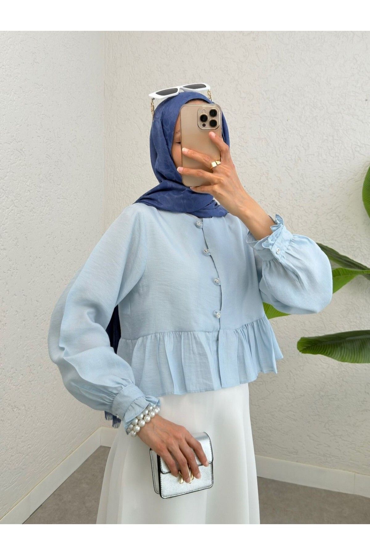 Modamorfo Eteği Ve Kolu Fırfırlı Taşlı Düğmeli Gömlek -Bebe Mavi