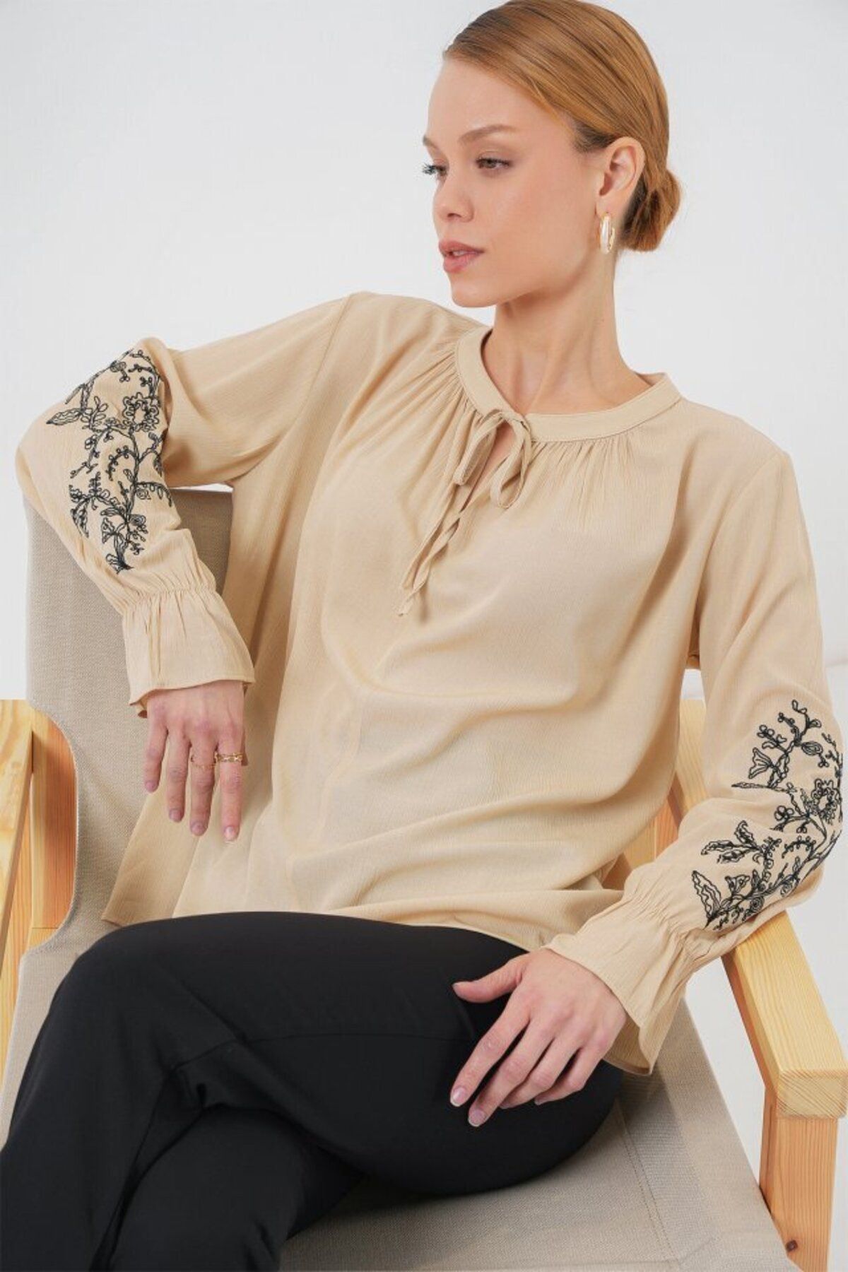 D&M Life Collection Nakışlı Örme Bluz 941 - Bej - 40