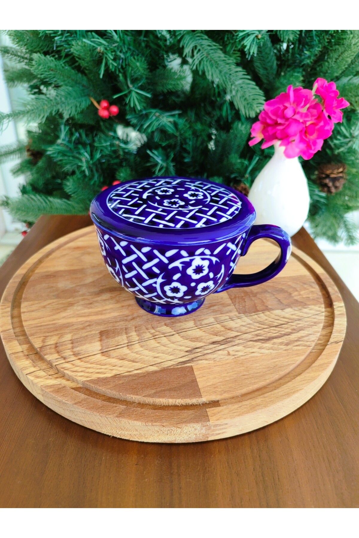 Madame Coco-Revve Tea Cup with Lid - 300 ml 5