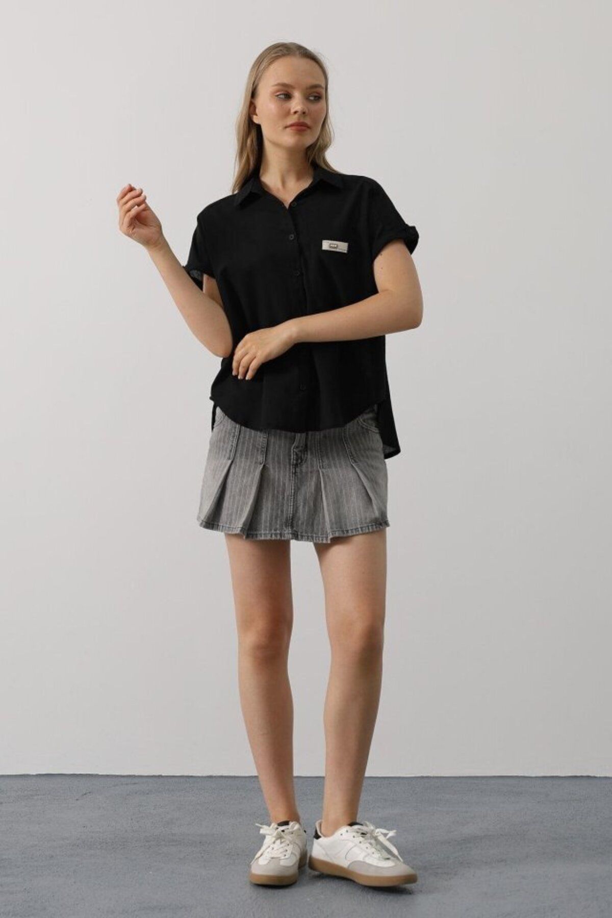 D&M Life Collection Etiket Detaylı Yarım Kol Gömlek - Siyah