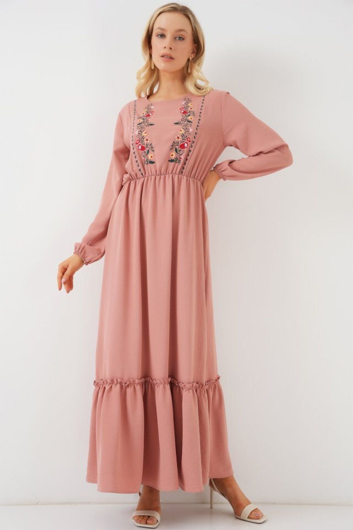 D&M Life Collection Nakışlı Uzun Tesettür Elbise 2550 - Pudra - 38
