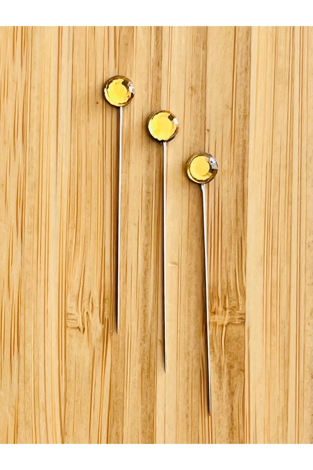 Öztürk Taşlı Şal Eşarp İğnesi. 38mm. 3'lü Paket. Sarı..