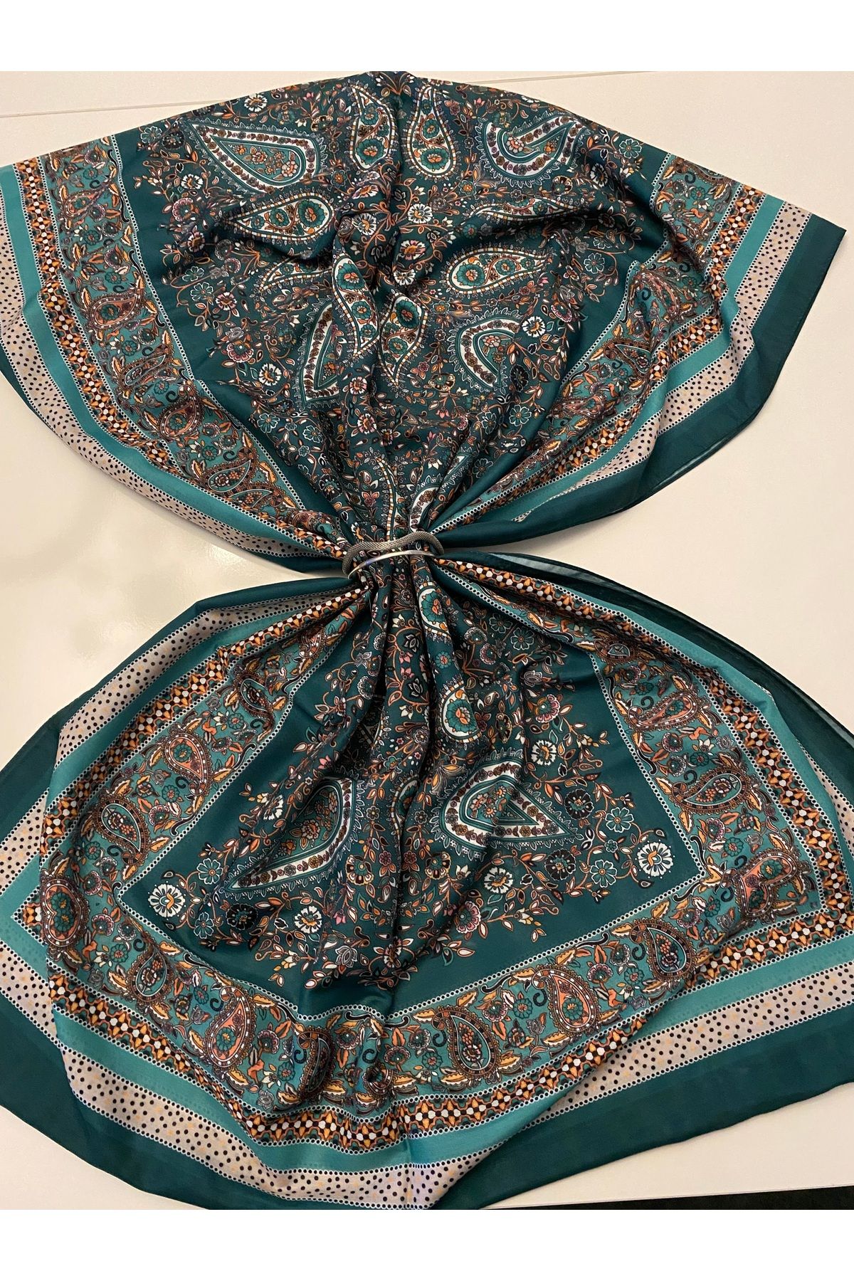 MELİKE SULTAN Yeşil serisi set şal