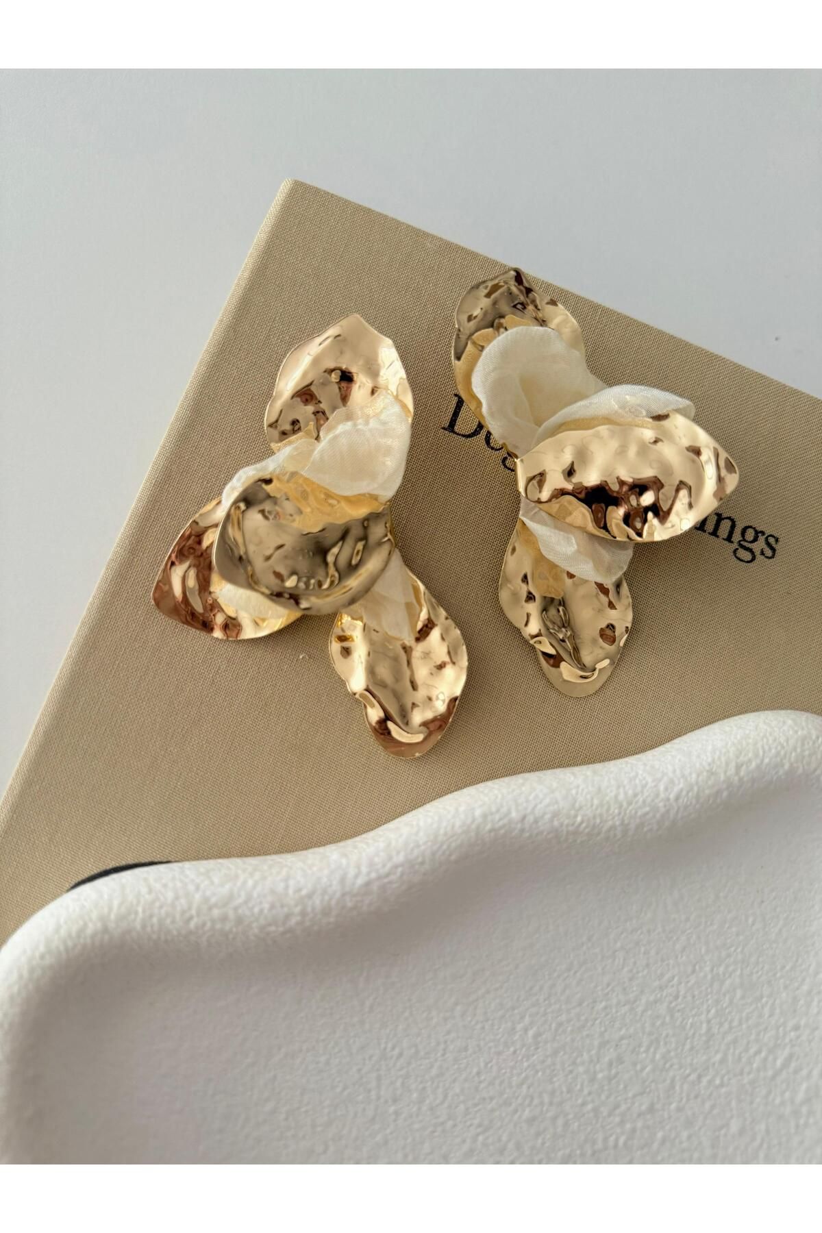 Junsui Accessories Isis Küpe