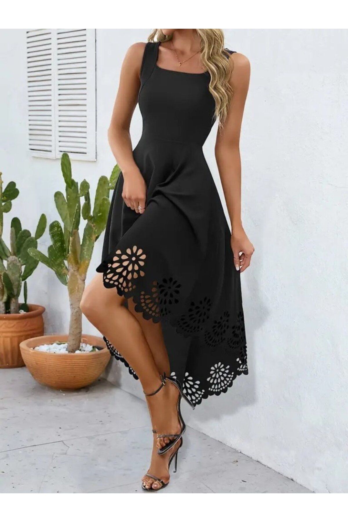 D&M Life Collection Kadın Askılı Geometrik Yaka çiçek Lazer Kesim Ithal Krep Elbise - S-M - Siyah
