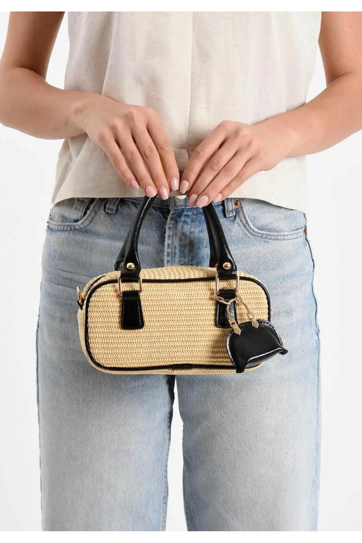 LİSBOND ELEGANCE Lisbond Elegance Perry Model Hasır Siyah Charm Hediyeli Kadın El Ve Omuz Çantası