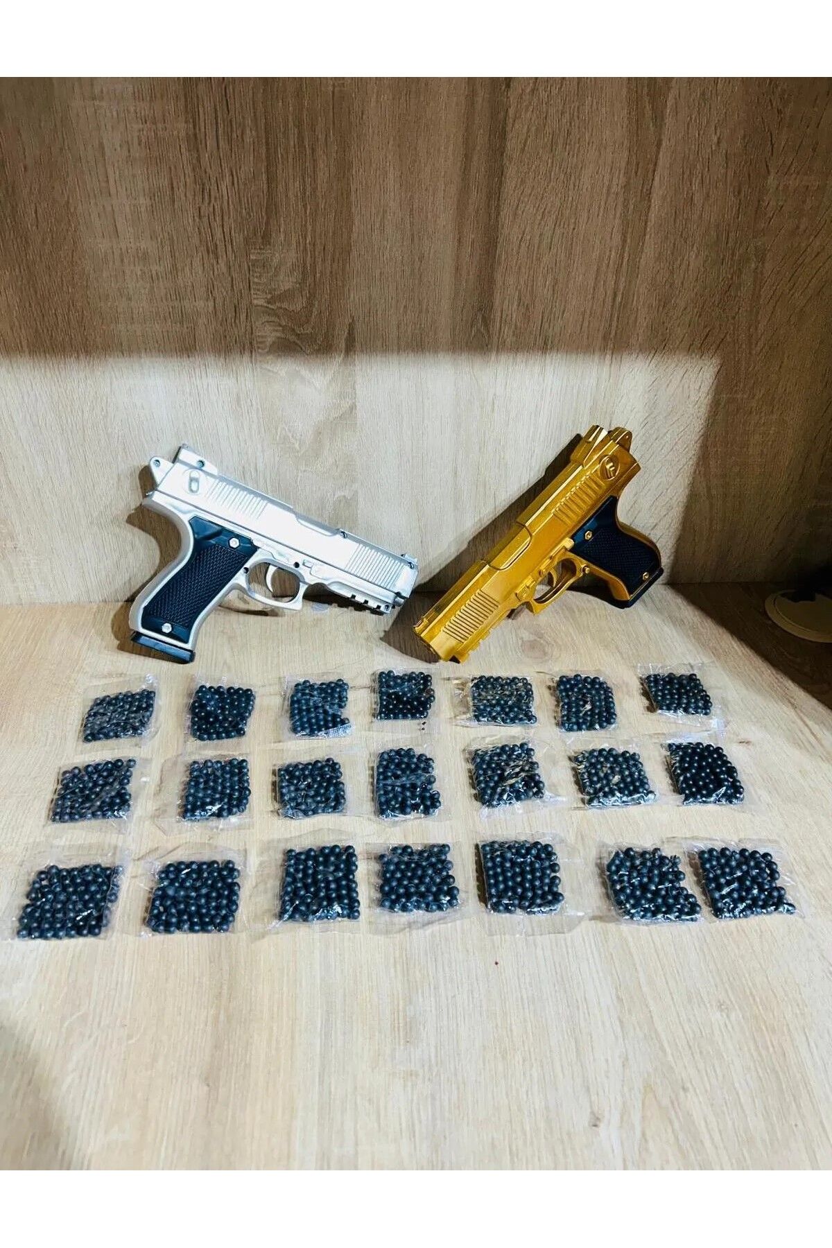 ZıpZıpBox Boncuklu Altın ve Gümüş Renk Boncuk Atan Silah 2 Adet + 21 Paket Boncuk