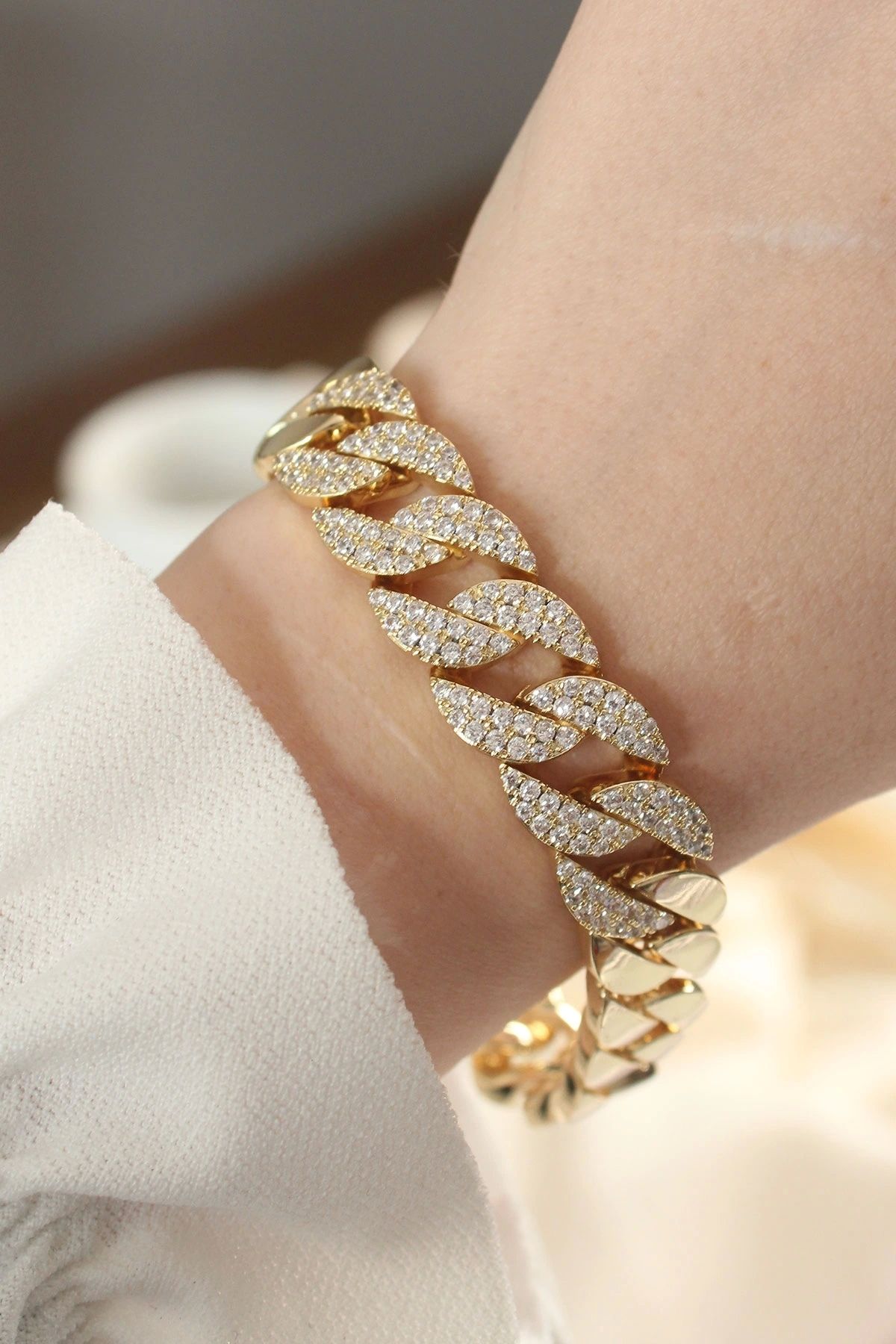 shopwave Vip Seri Pirinç Ortası Zirkon Taşlı Gold Renk Gurmet Bileklik