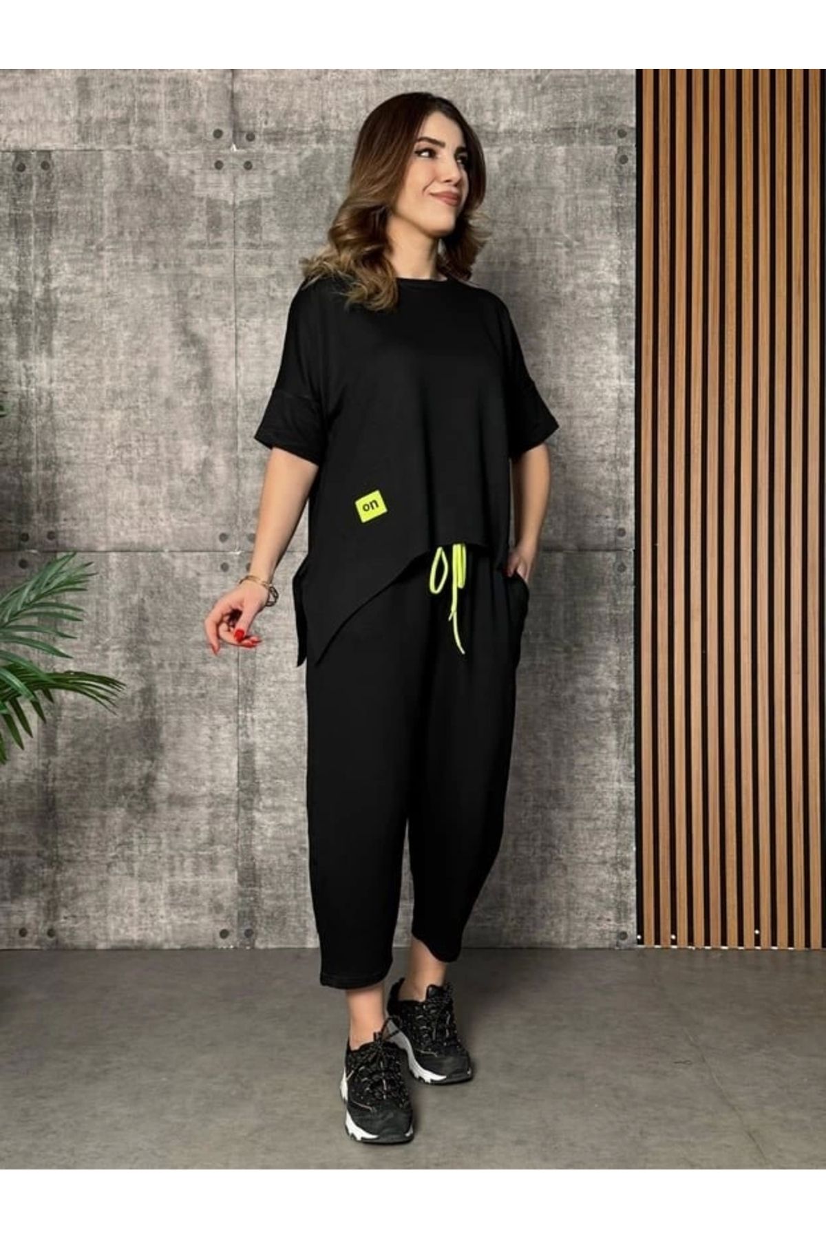 Butik Kadın Kısa Kollu Bisiklet Yaka Viskon Iki Iplik Bluz Ve Pantolon Ikili Takım