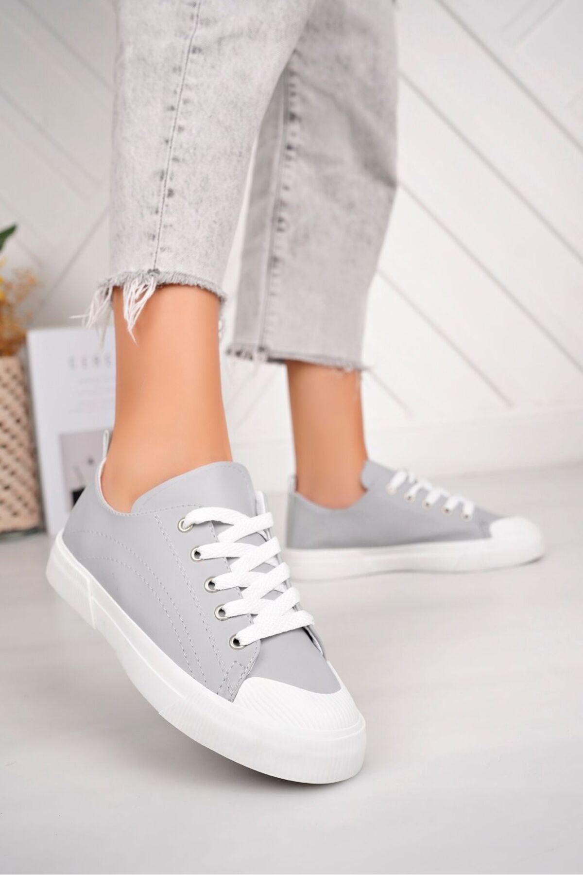ALFHA Gri Rahat Kalıp Bağcıklı Ortopedik Tabanlı Lcw Sneaker Yürüyüş Ayakkabısı
