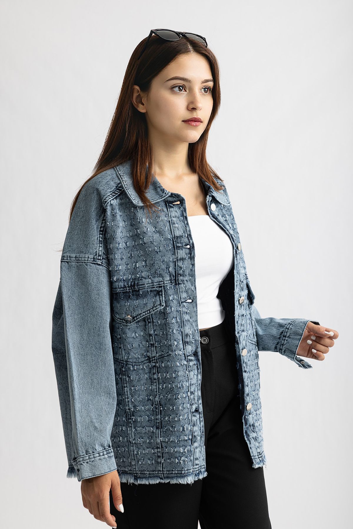Suede Style 5525 - Elişi Süslemeli Rahat Şık Kadın Kot Ceket