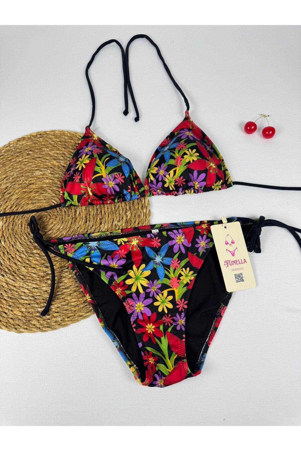 FUNELLA Likralı Siyah Kırmızı Çiçek Desenli Üçgen Şık Kadın Bikini Takımı