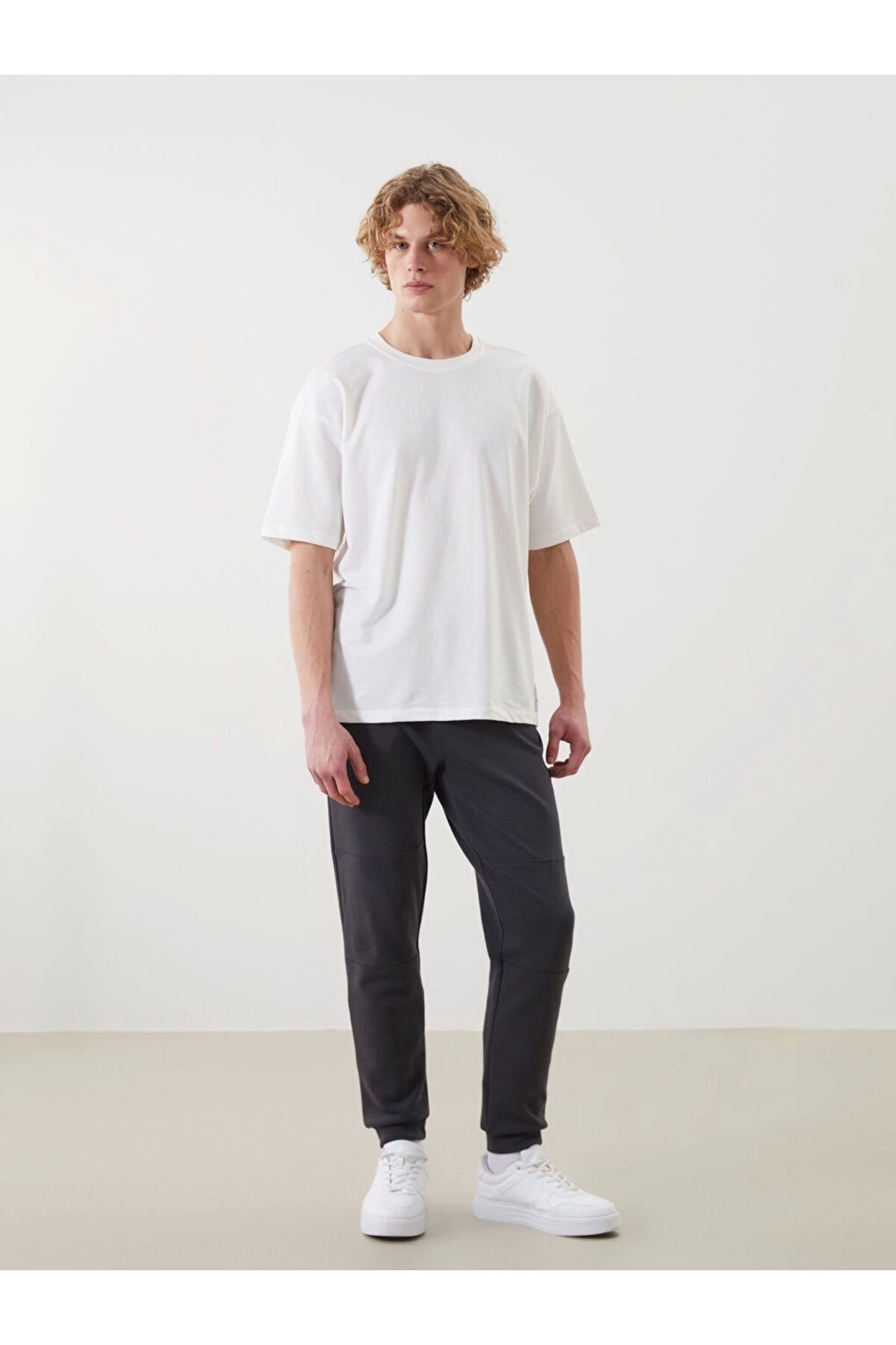 LC Waikiki LCWAIKIKI Yeni Sezon Standart Kalip Erkek Jogger Esofman Alti - S5LS20Z8