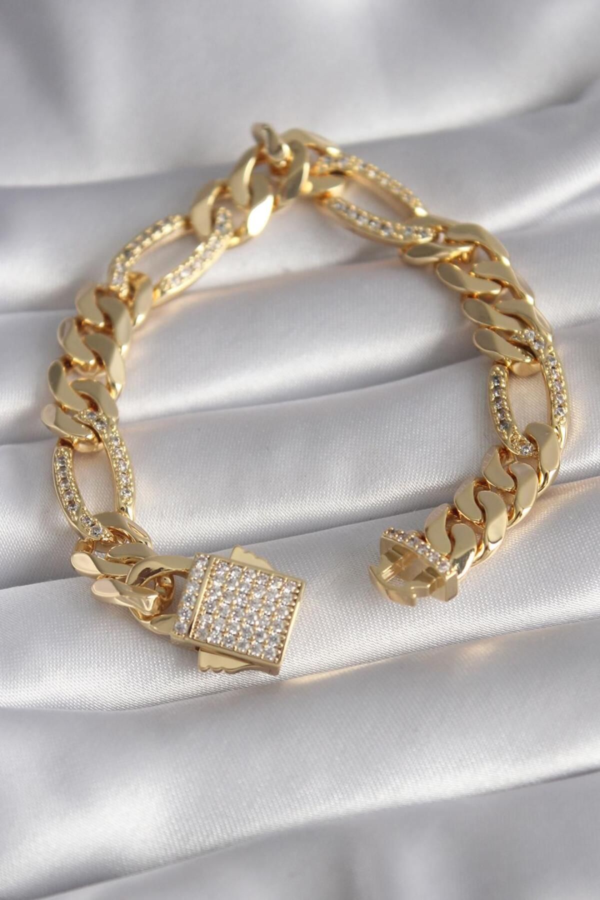 AfraBeauty Gold Renk Zirkon Taşlı Zincir VIP Exclusive Seri Gurmet Model Kadın