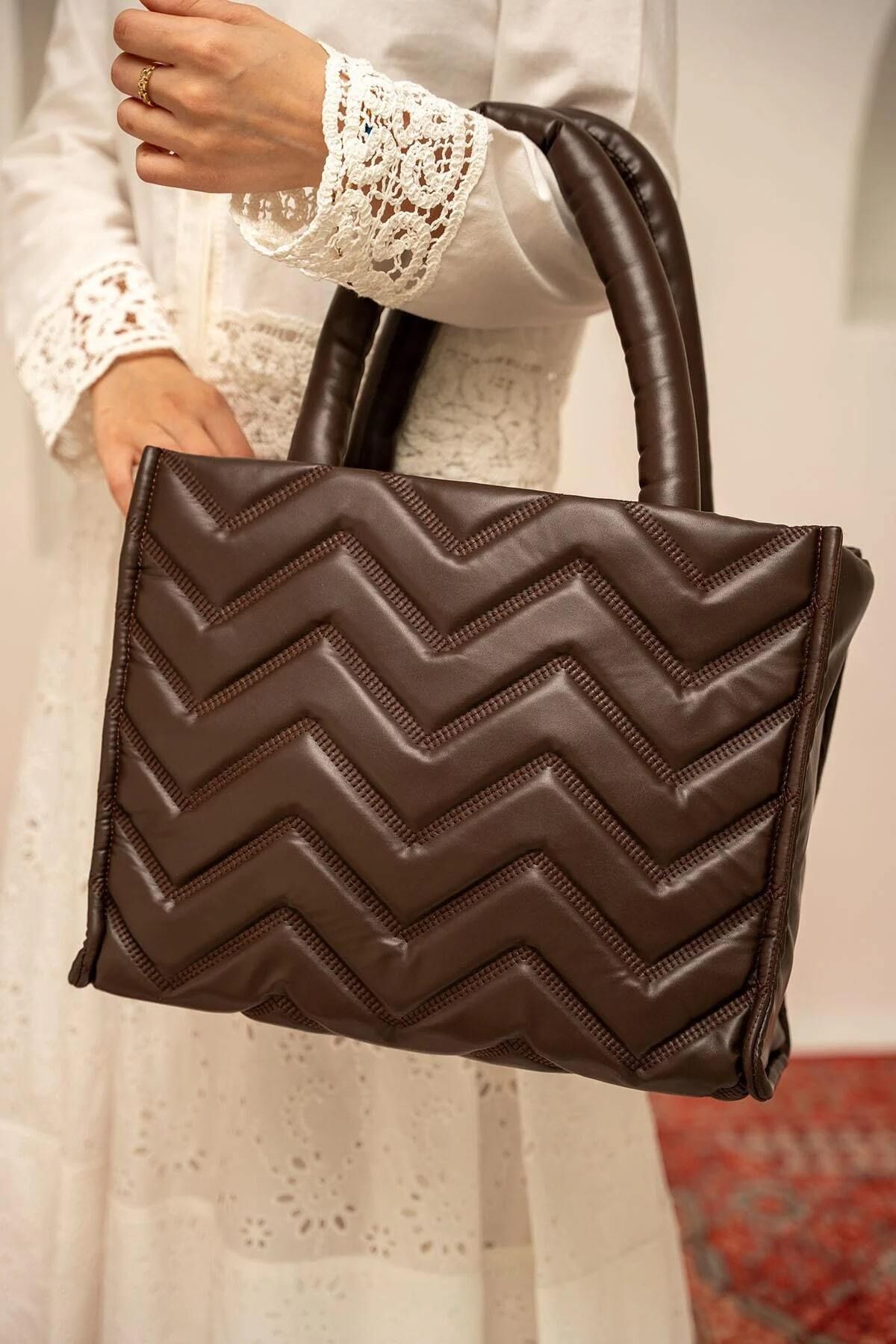 LAMİNTA-Zigzag Patterned Shoulder Bag 1