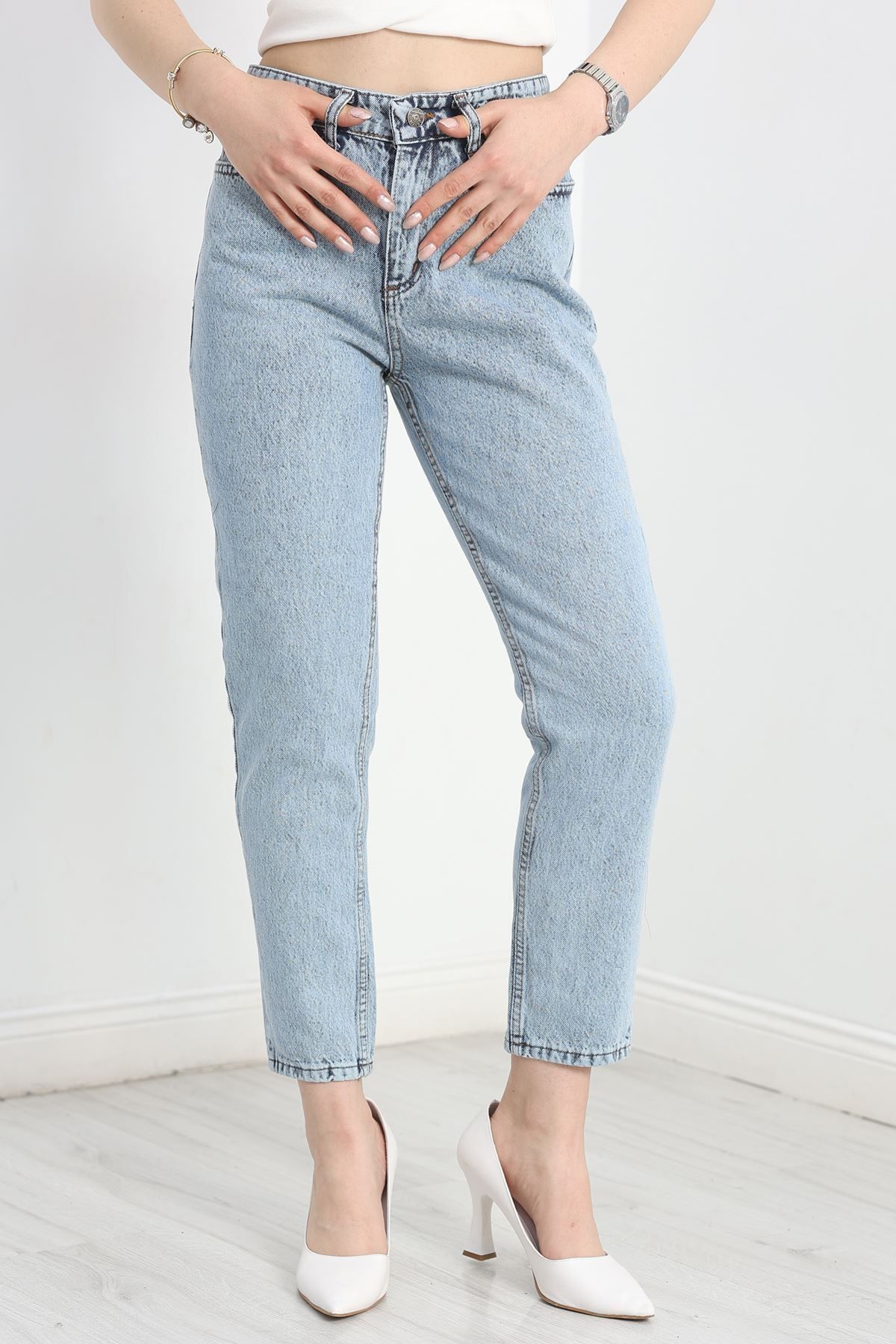 Avcı Mom Fit Jean Yüksek Bel Boyfriend Kesim Likralı kar Mavi Kadın Kot Pantolon