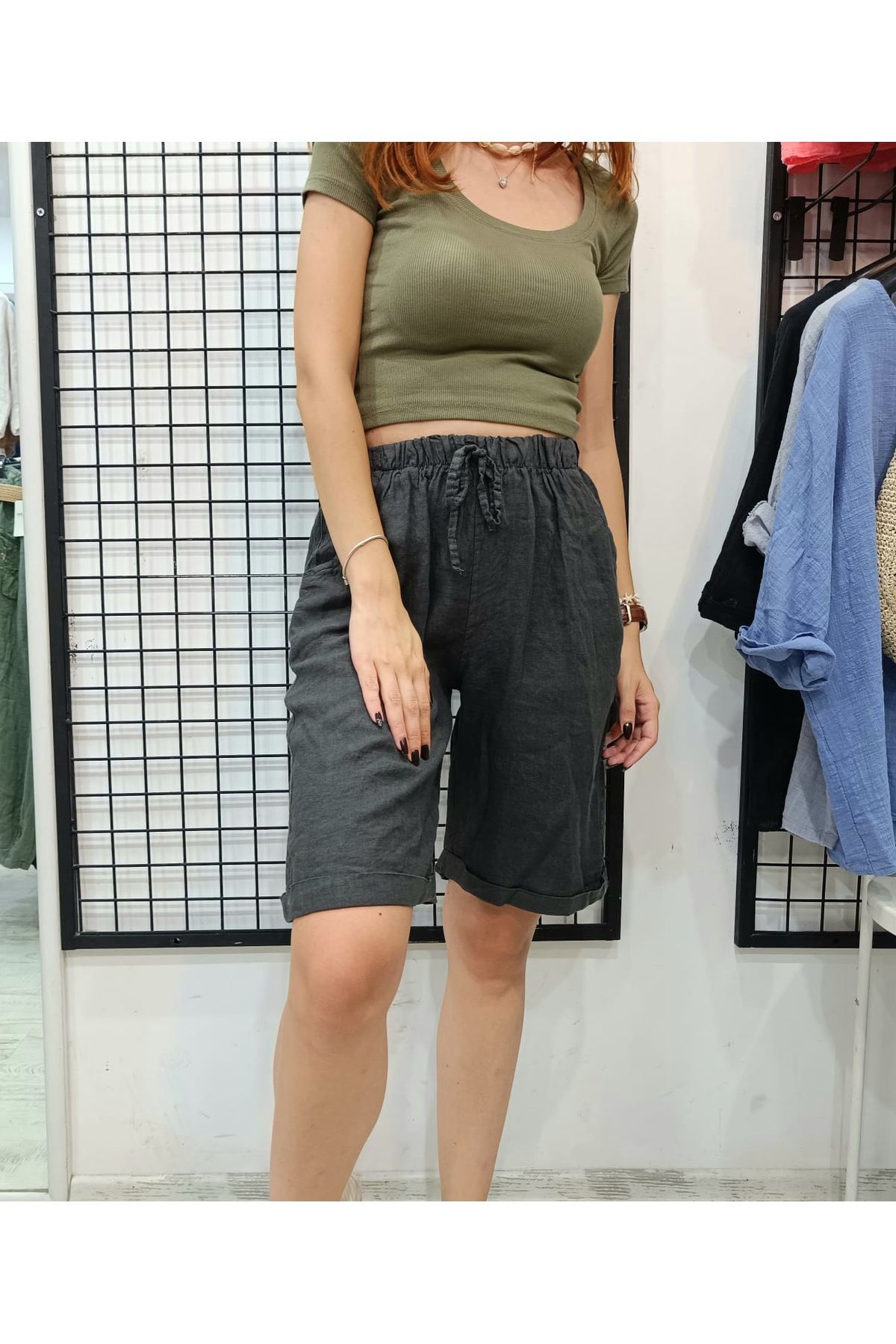 Butik Şans Lastikli Bel Cep Detaylı İtalyan Keten Şort
