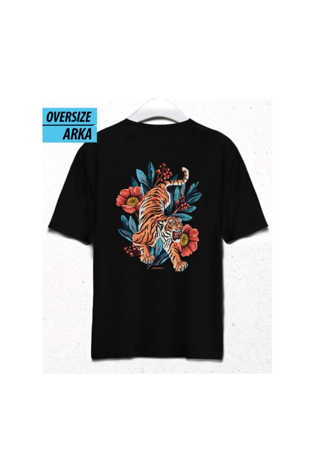 HENA DİZAYN Wild Bloom Oversize T-Shirt – Gücün ve Zarafetin Çarpıştığı An Siyah