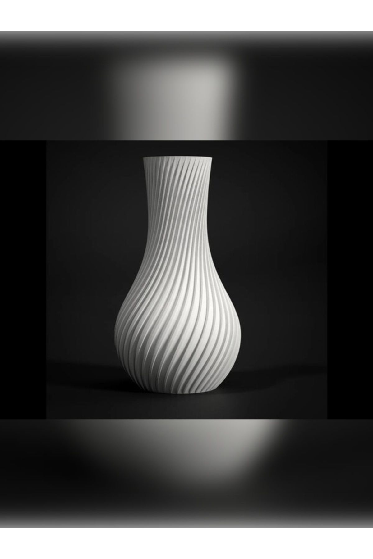 Shapely3D Bükümlü Yüzeyli Modern Dekoratif Vazo