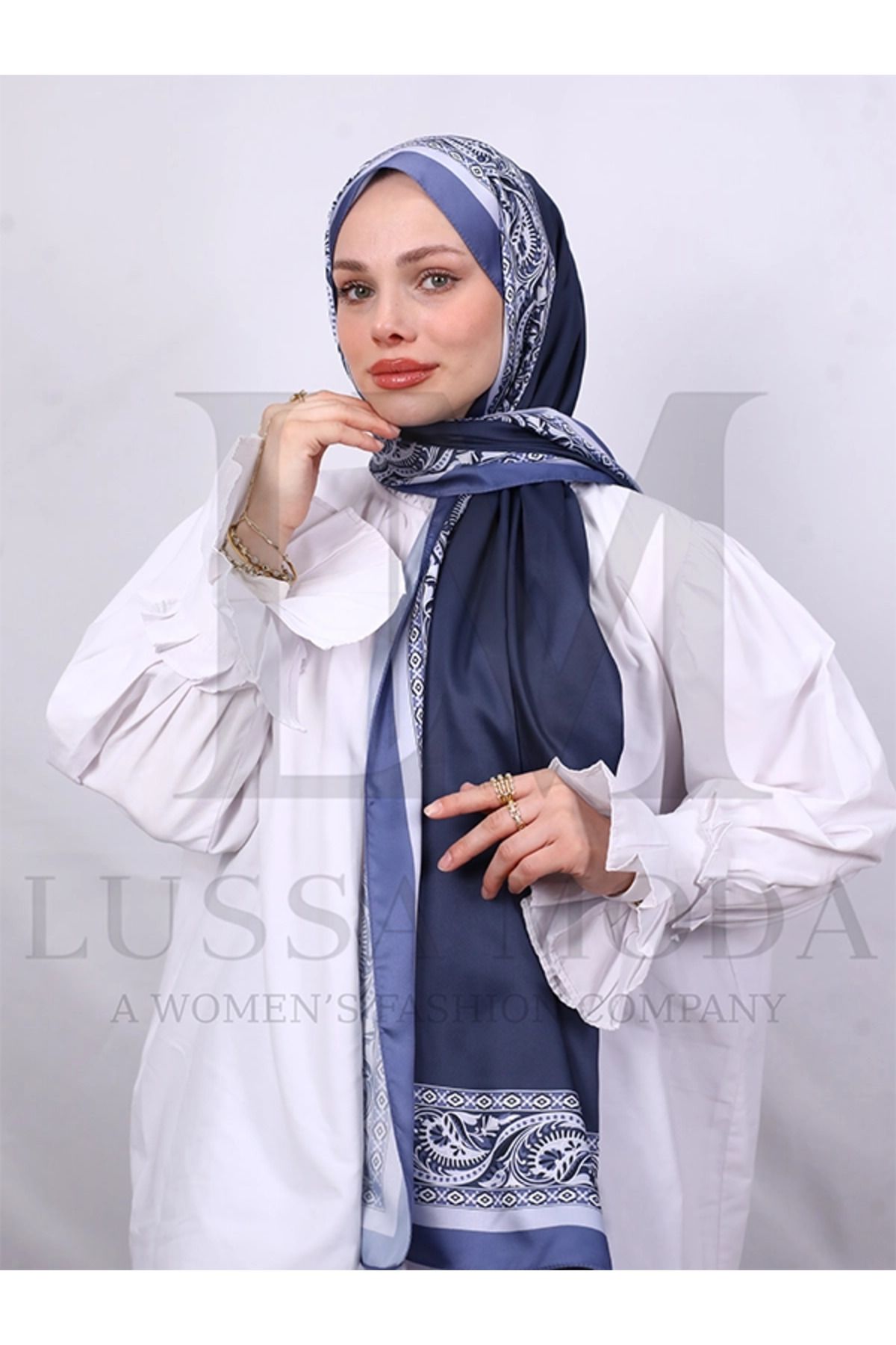 LUSSAMODA VUAL İPEK ŞAL KÖŞE ETNİK DESENLİ