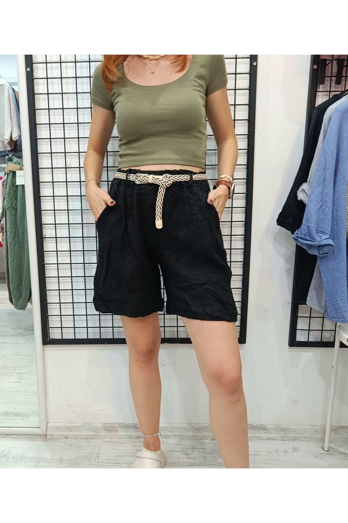 Butik Şans Kemer Detaylı Cepli İtalyan Keten Şort